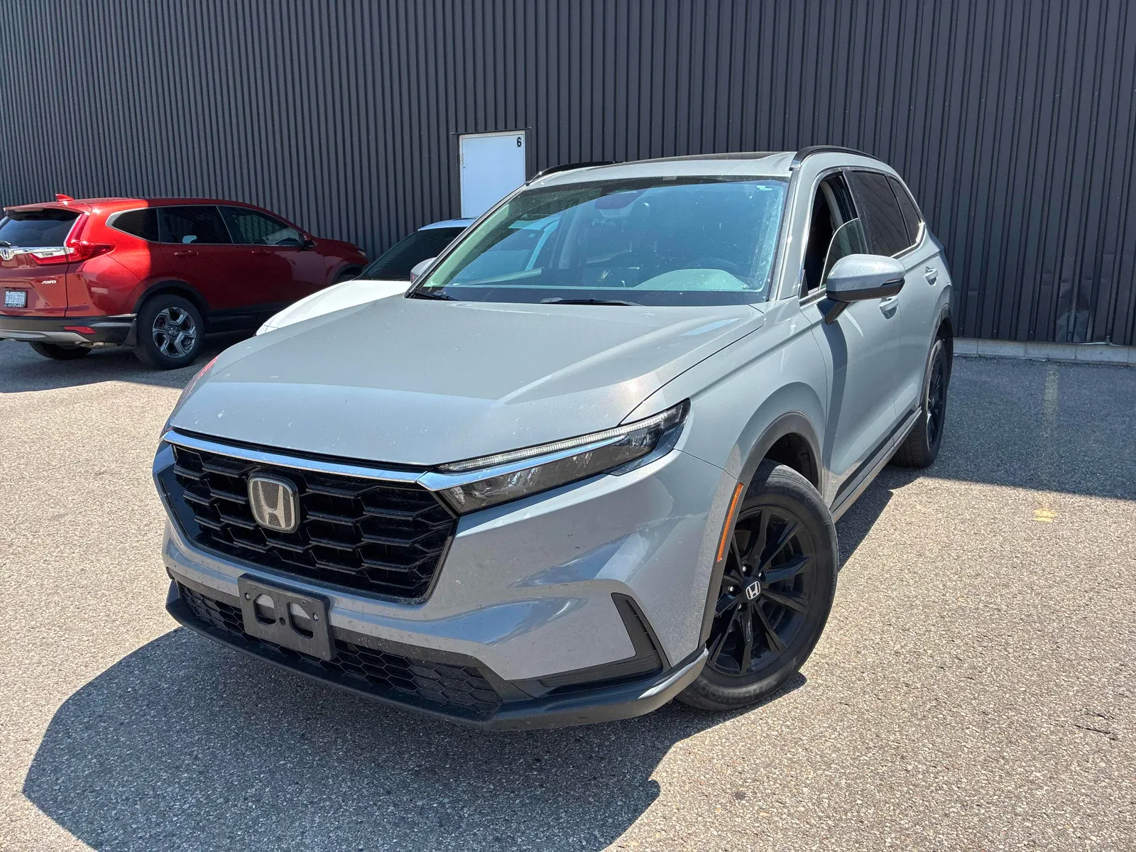 3/4 Front (Main image)