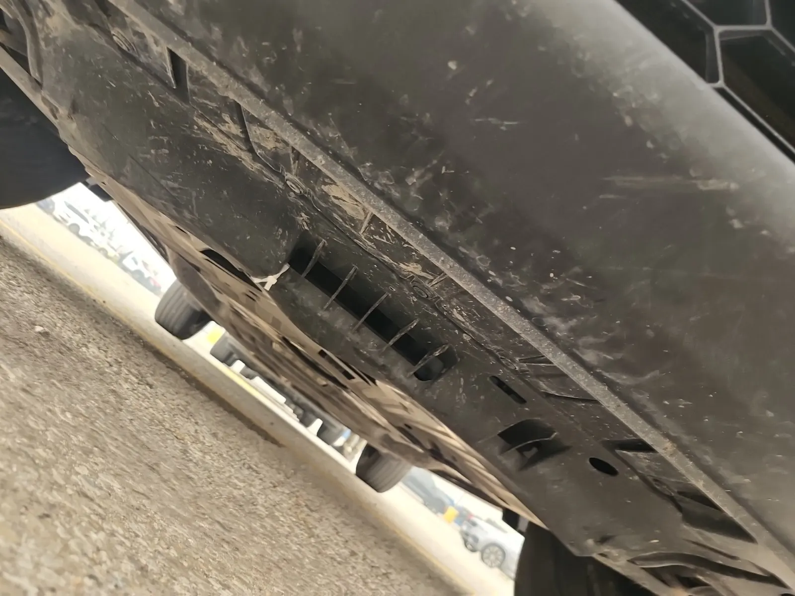 Undercarriage - Front Photo