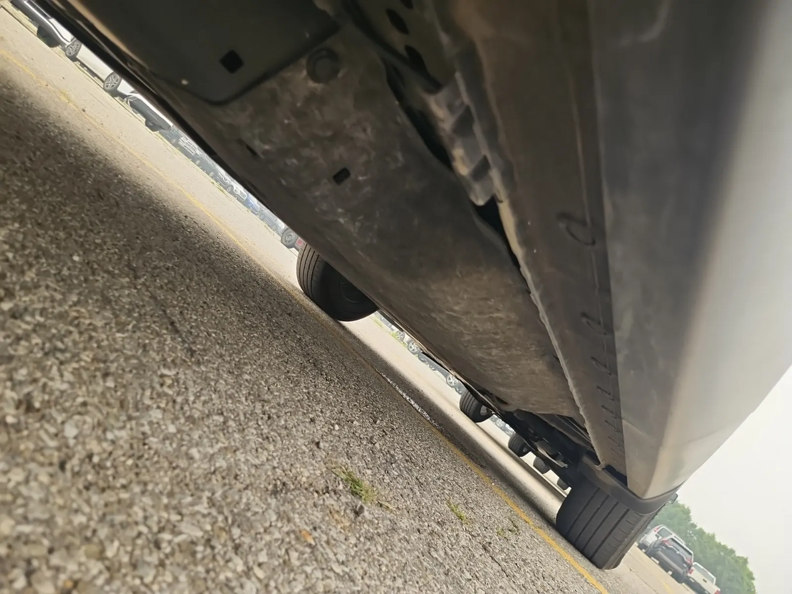 Undercarriage - Passenger Photo