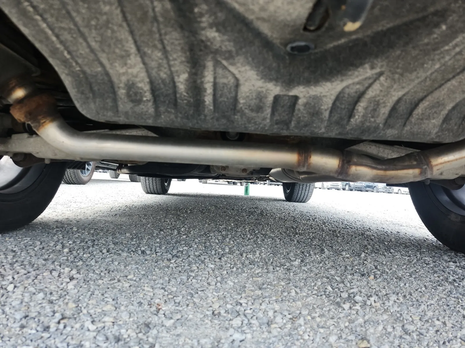 Undercarriage - Rear Photo