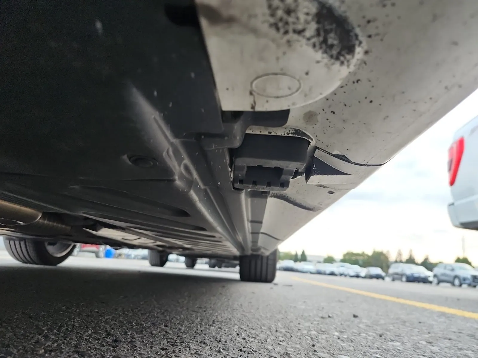 Undercarriage - Driver Photo