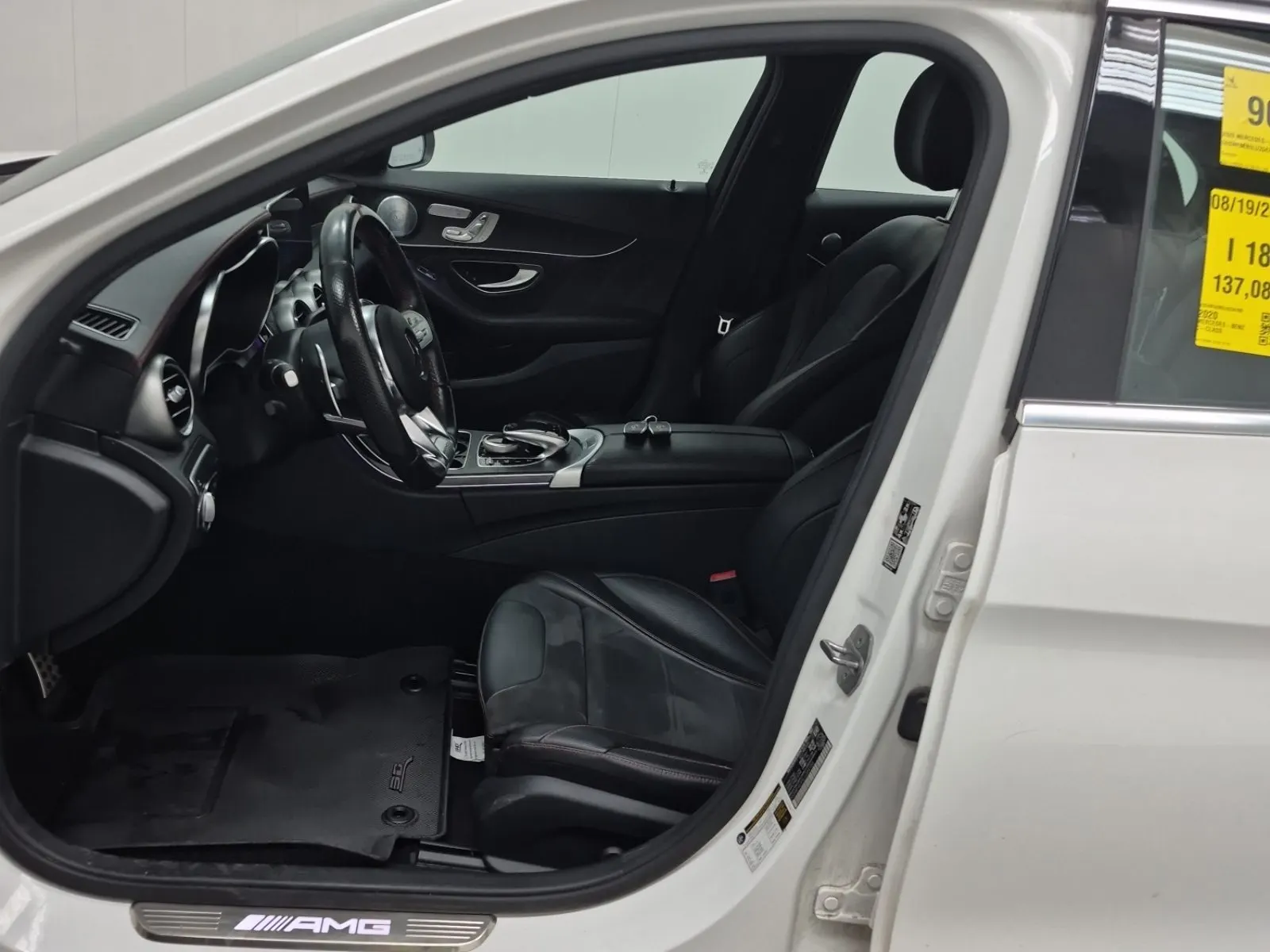 Front Interior Photo