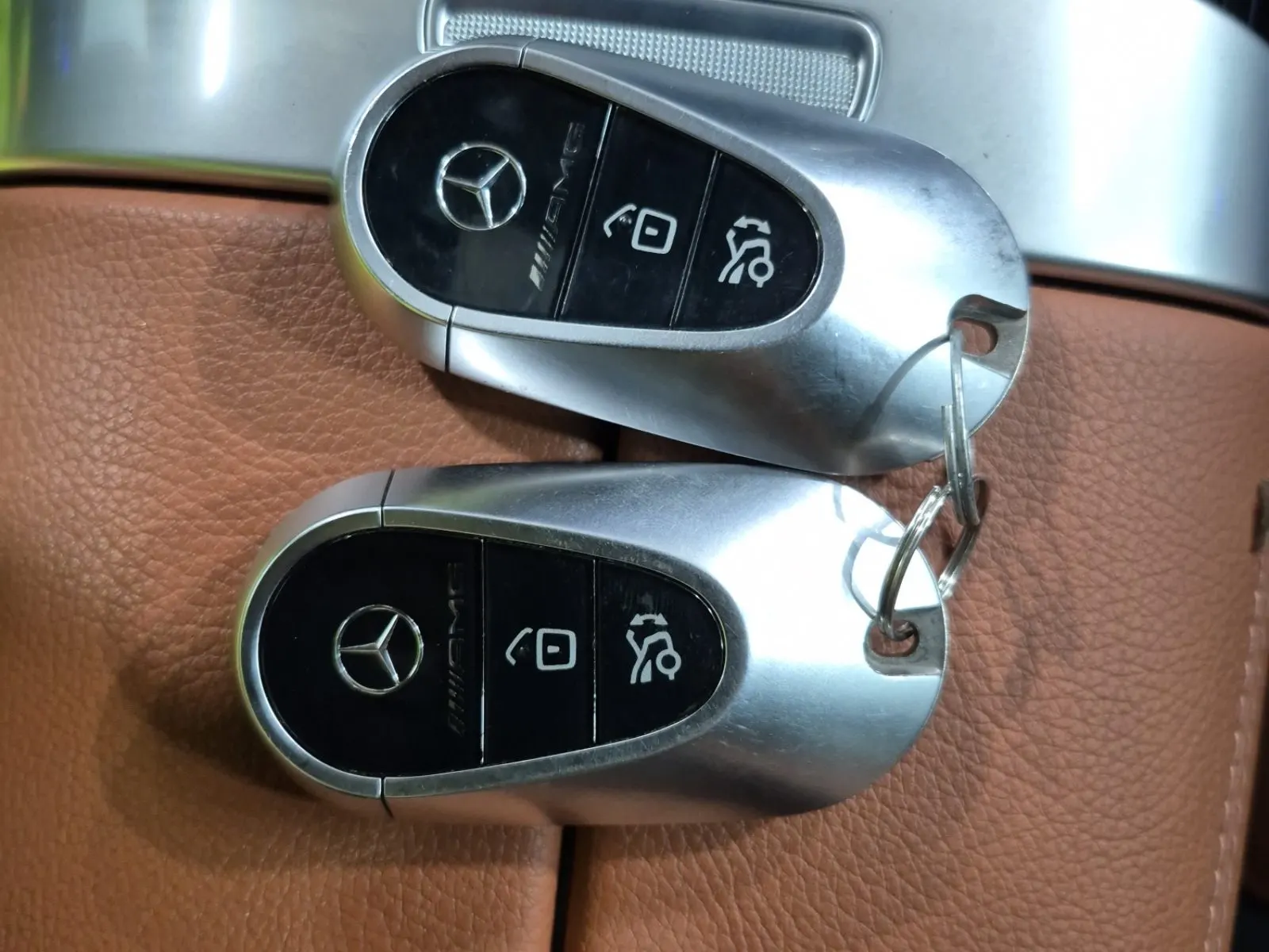 Keys/Fobs/Manual Photo