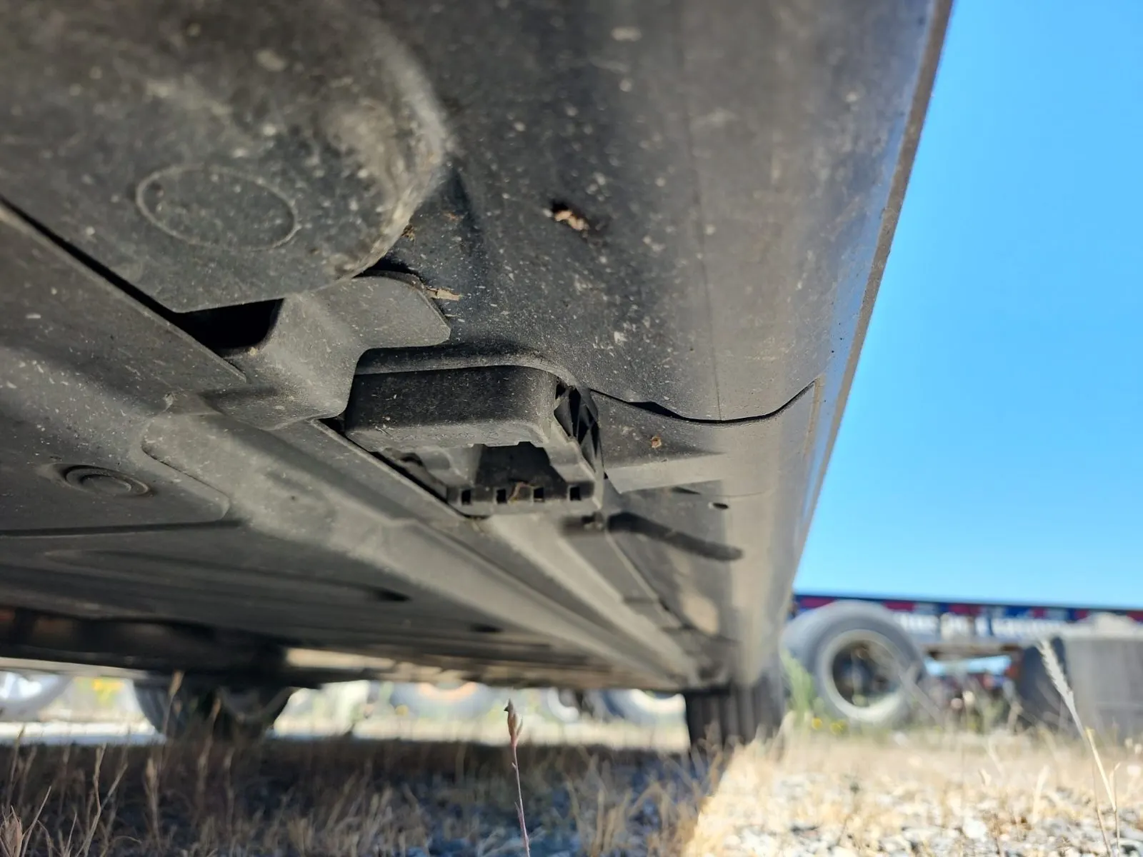 Undercarriage - Driver Photo