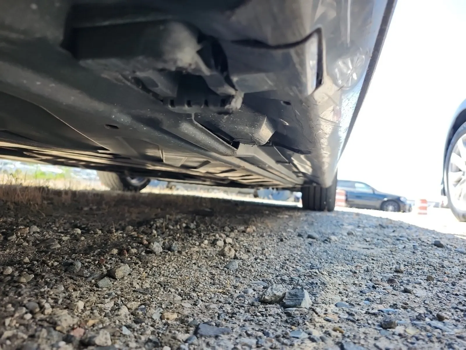 Undercarriage - Passenger Photo