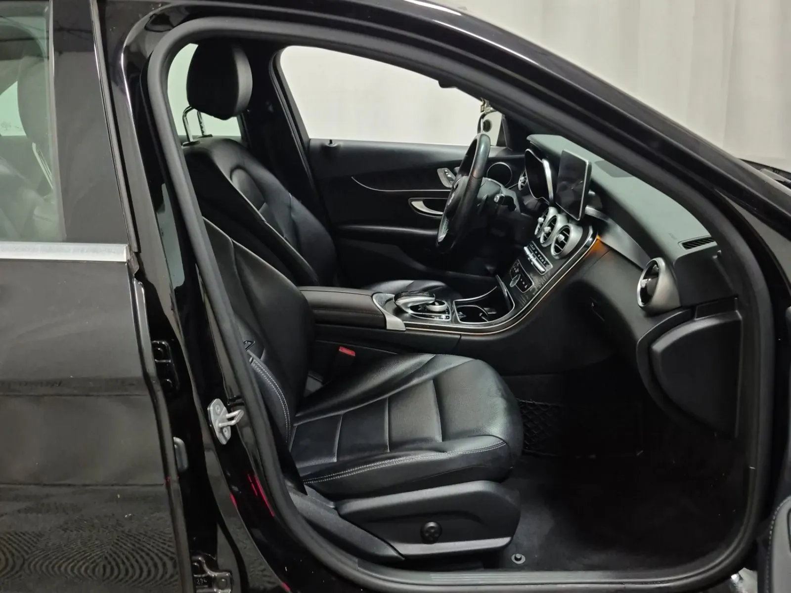 Right Side Interior Photo