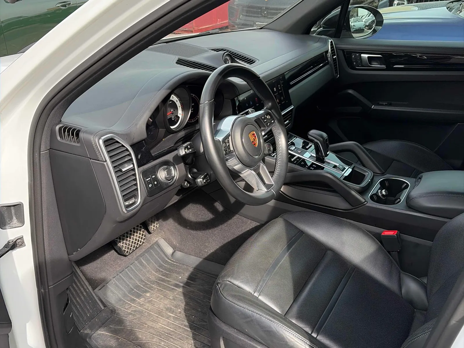 Interior driver side