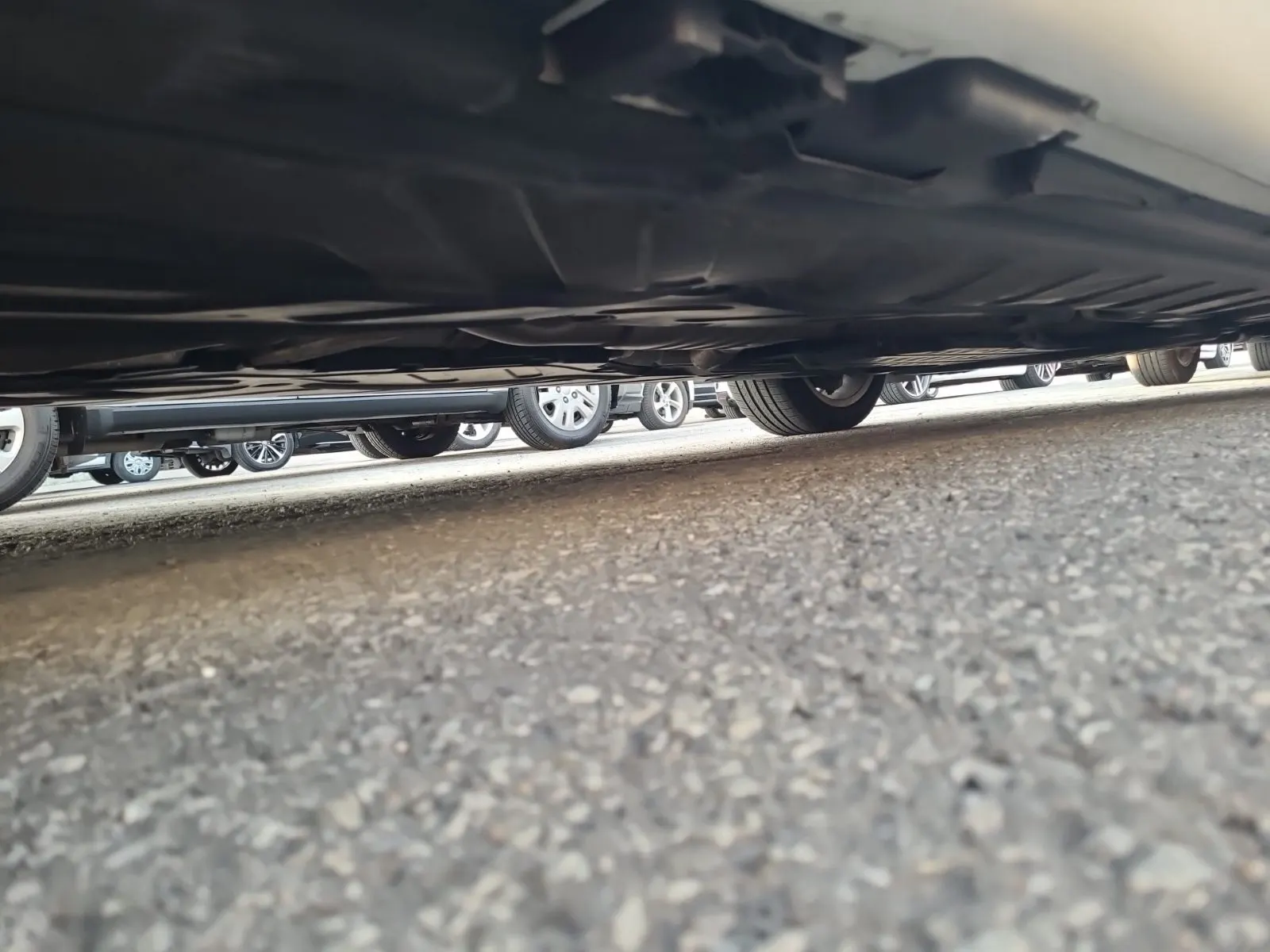Undercarriage - Passenger Photo