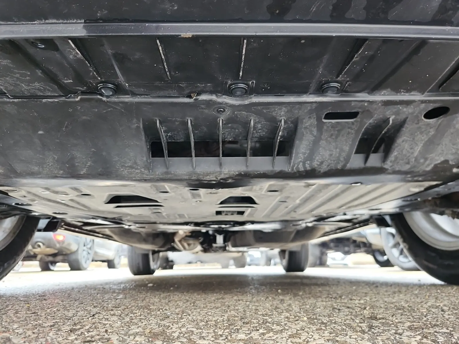 Undercarriage - Front Photo