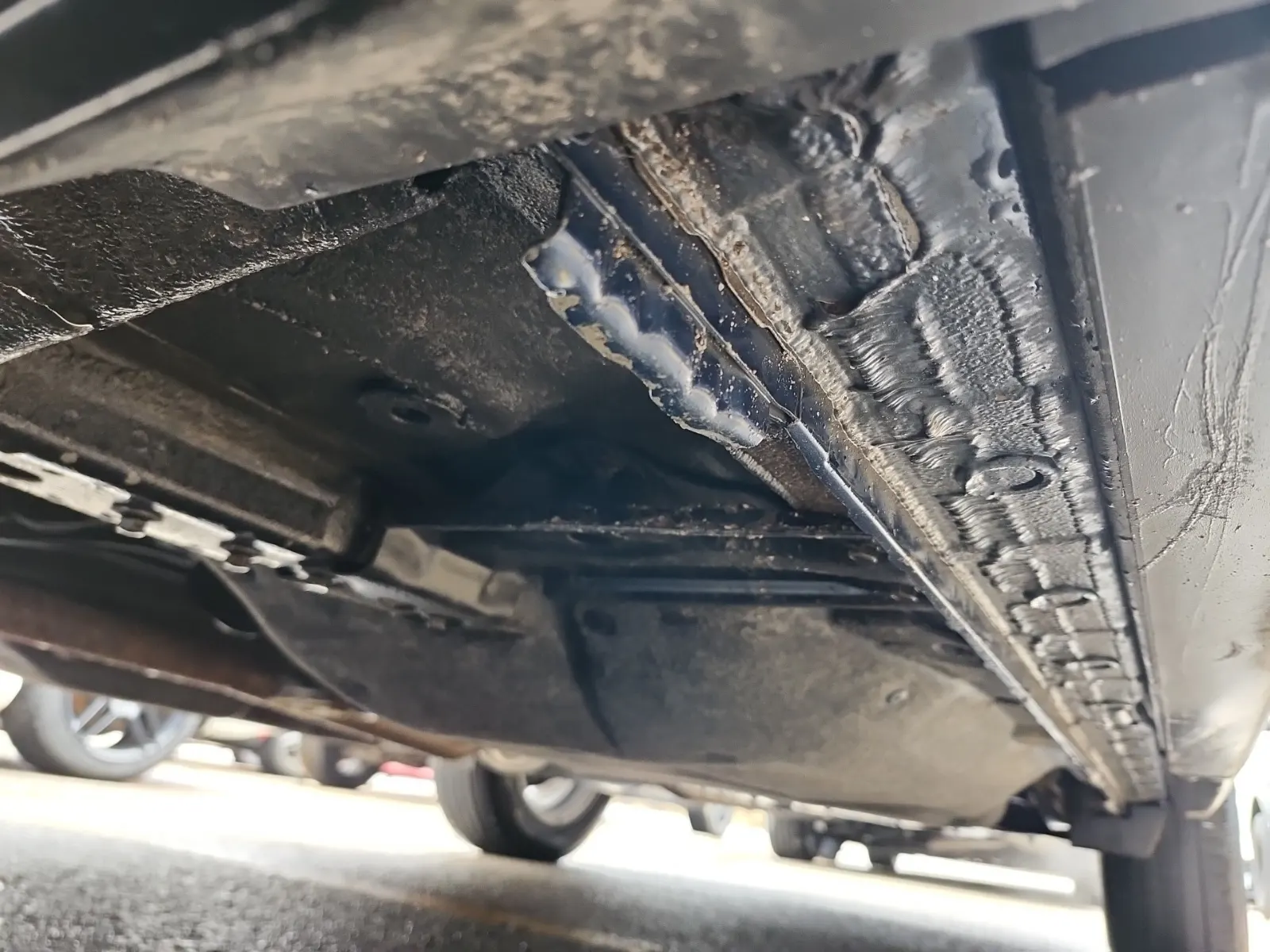 Undercarriage - Driver Photo