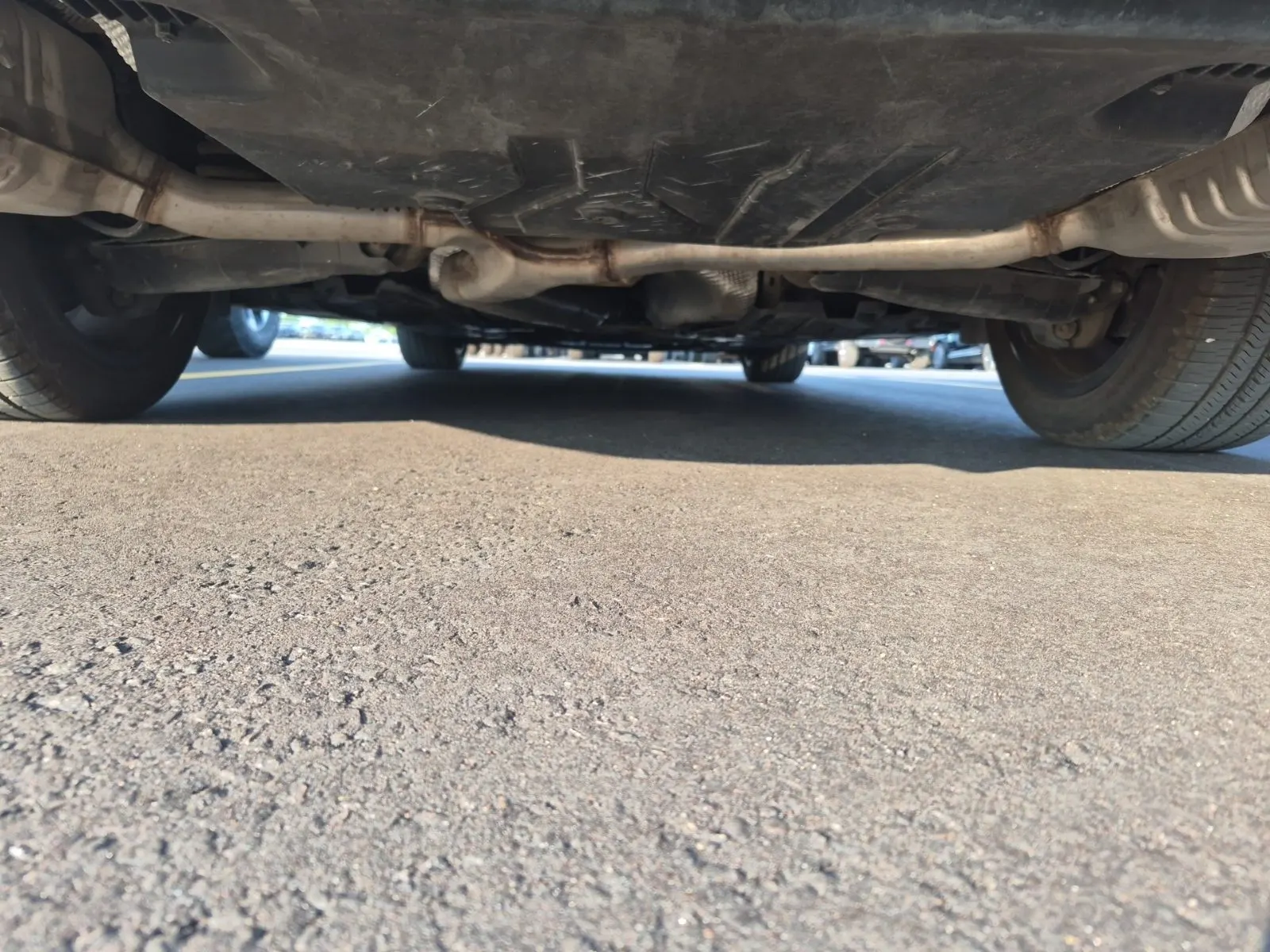 Undercarriage - Rear Photo