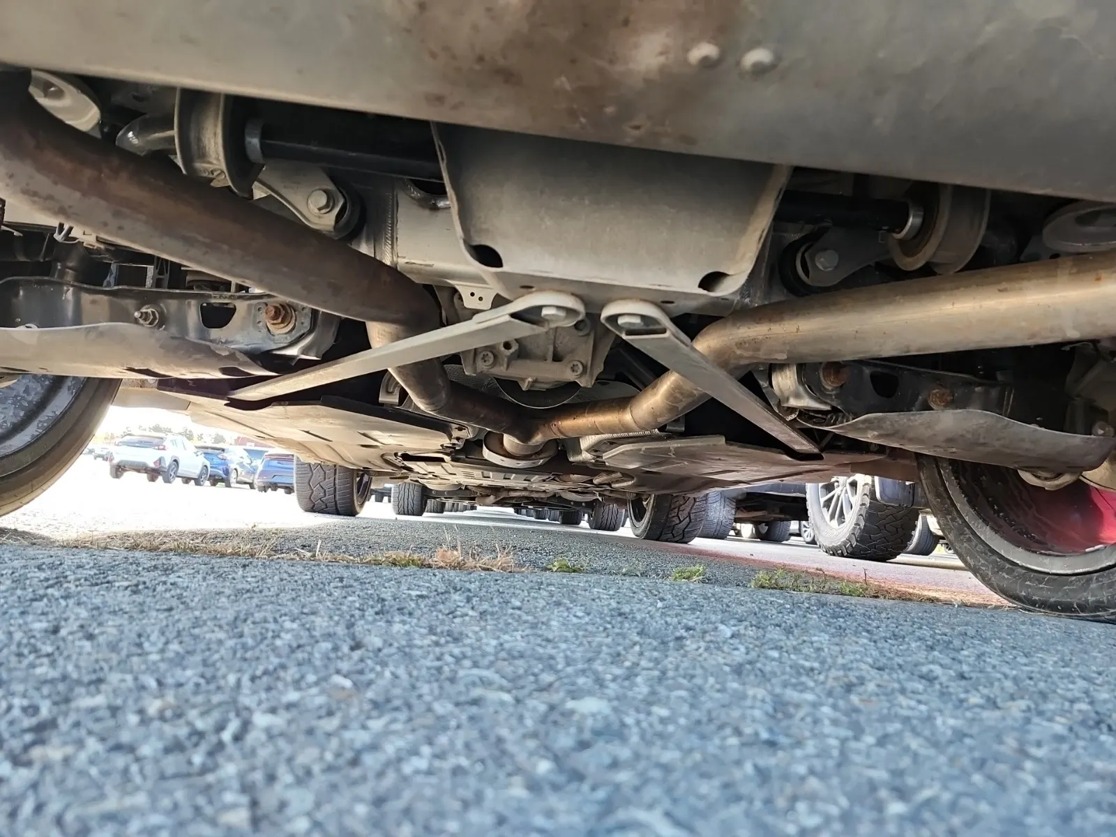 Undercarriage - Rear Photo