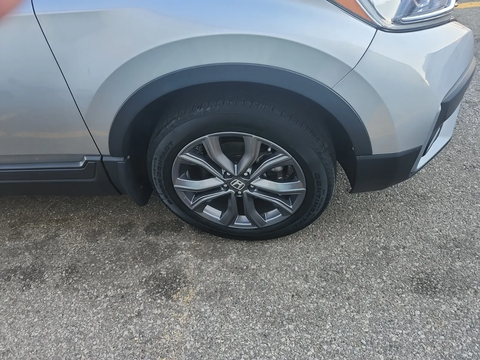 Right Front Wheel/Tire Photo