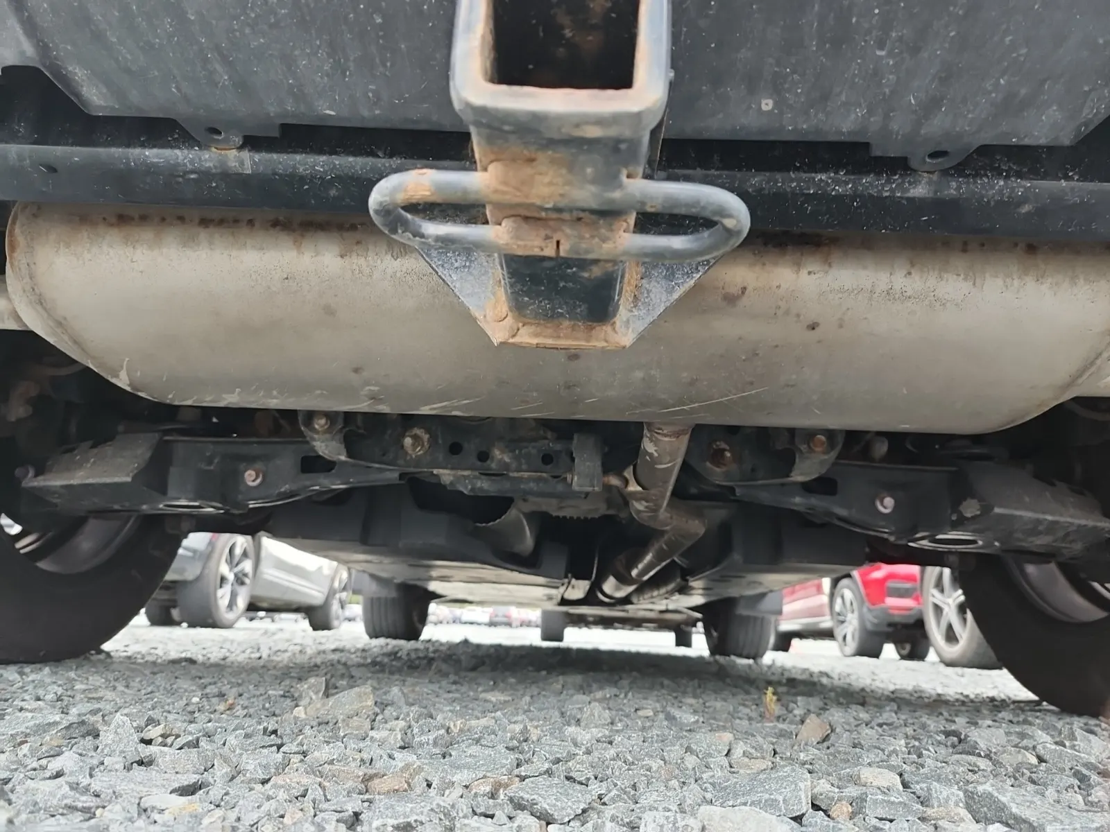 Undercarriage - Rear Photo