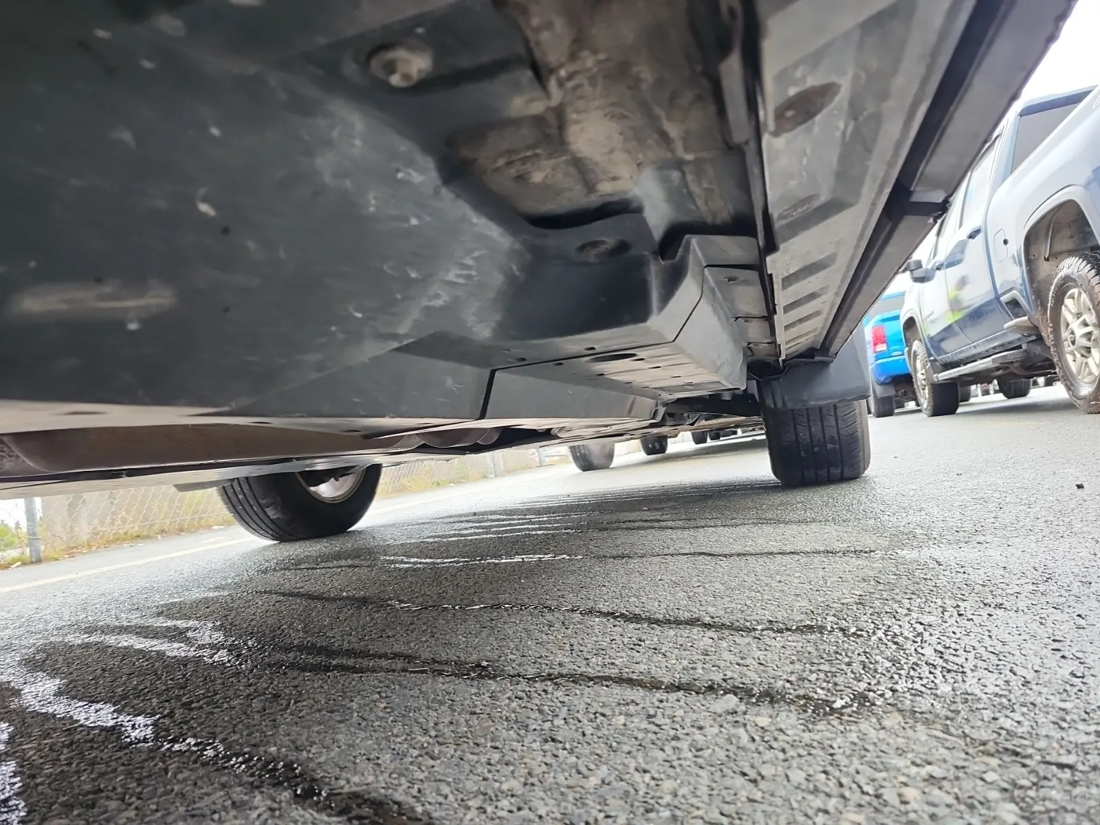 Undercarriage - Passenger Photo