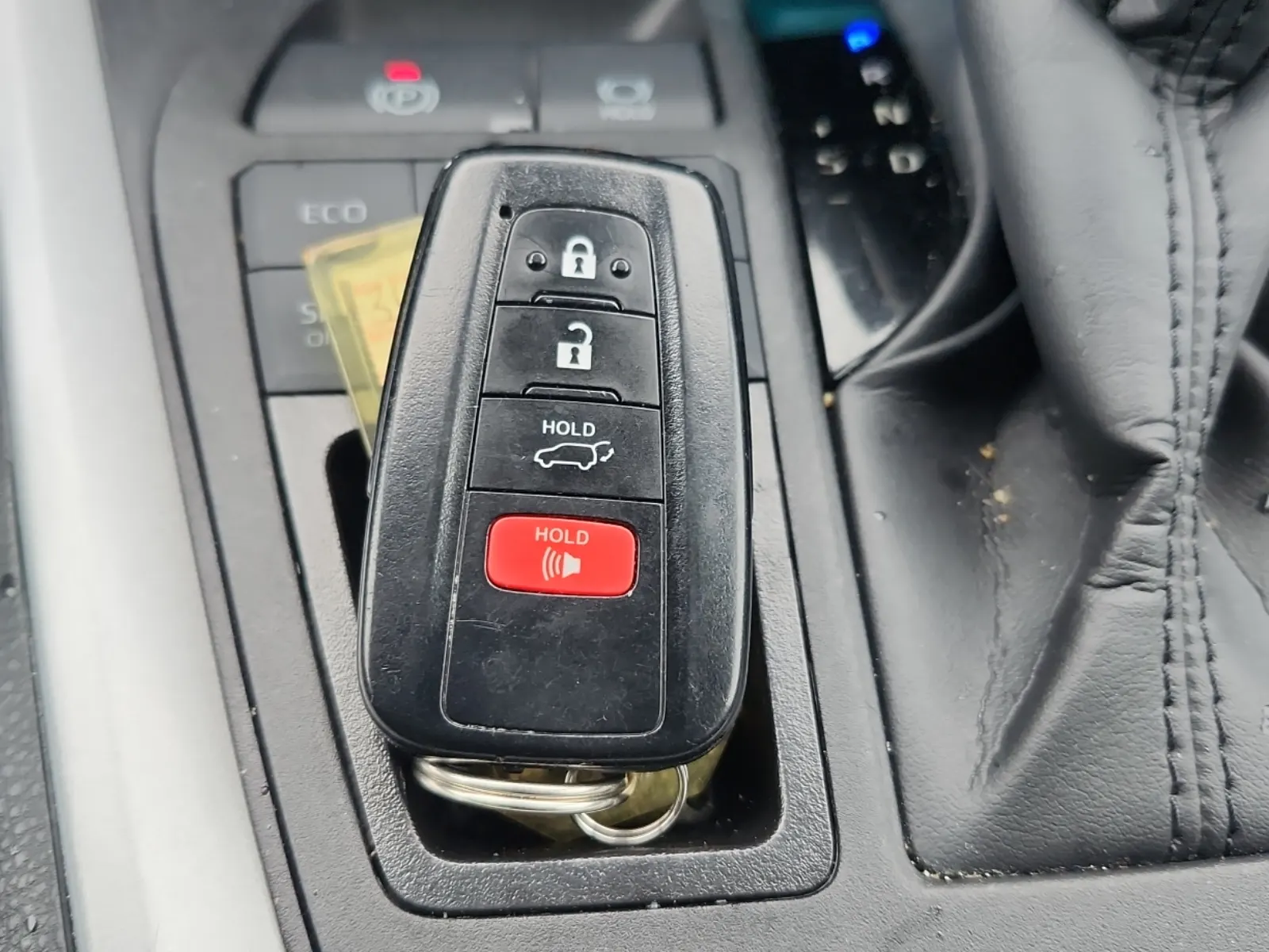 Keys/Fobs/Manual Photo