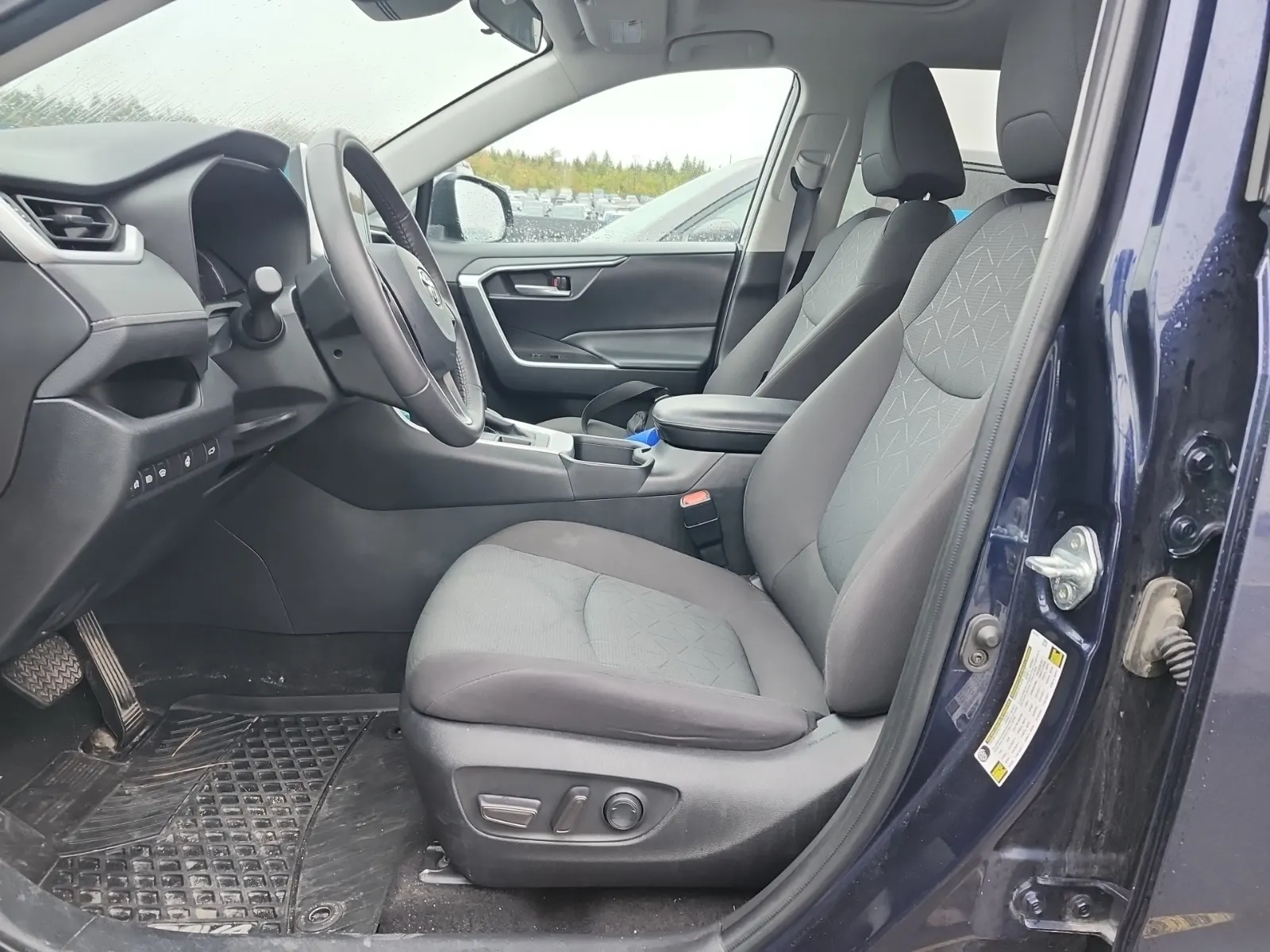 Front Interior Photo