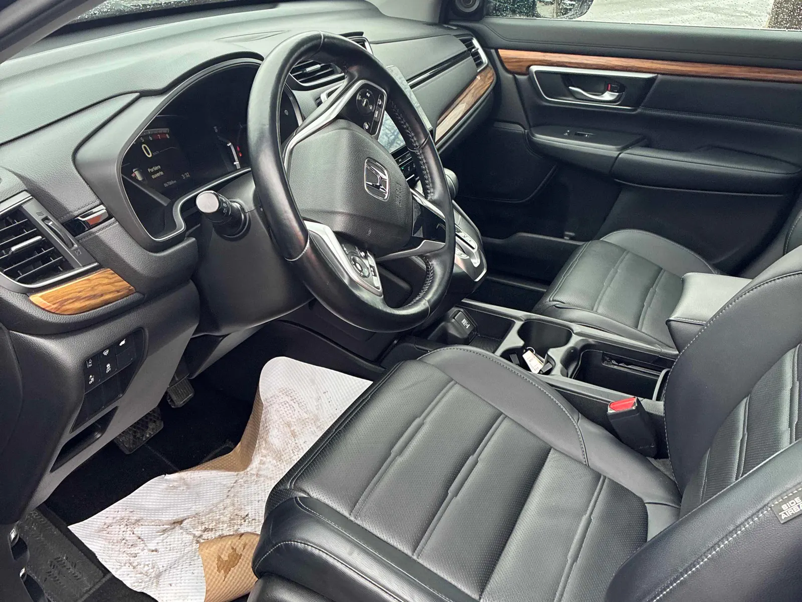 Interior driver side
