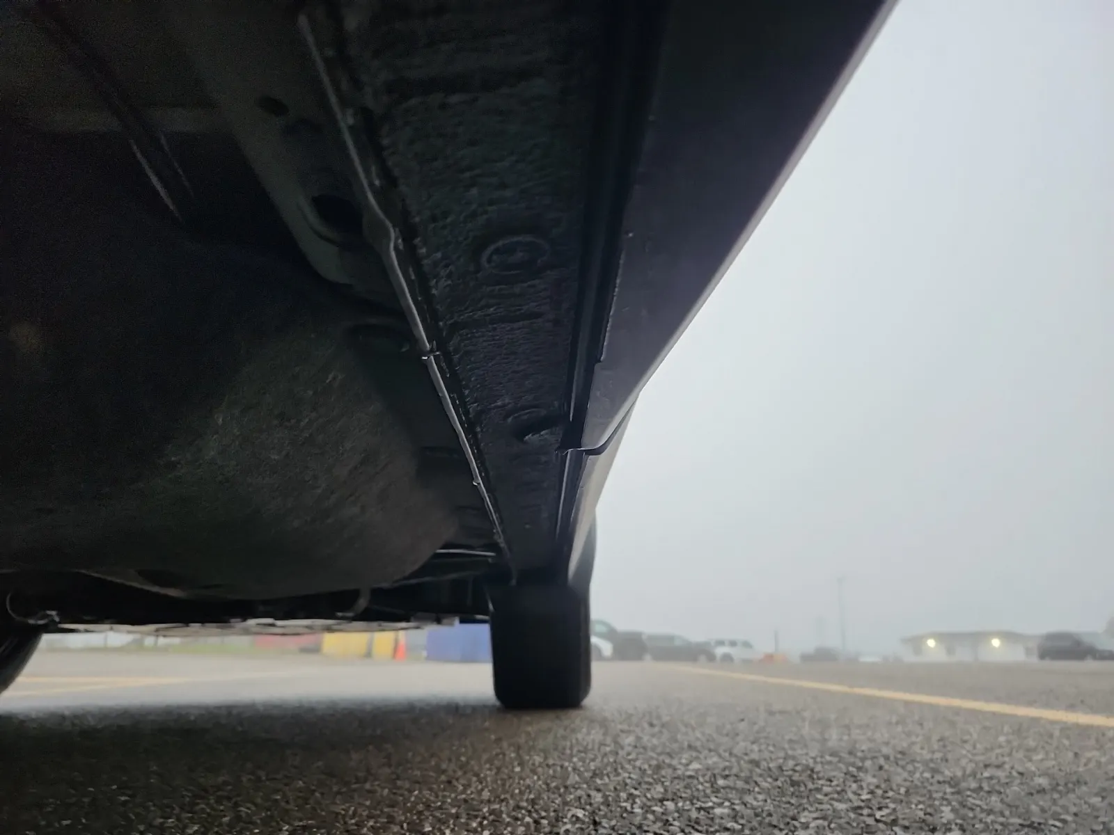 Undercarriage - Passenger Photo