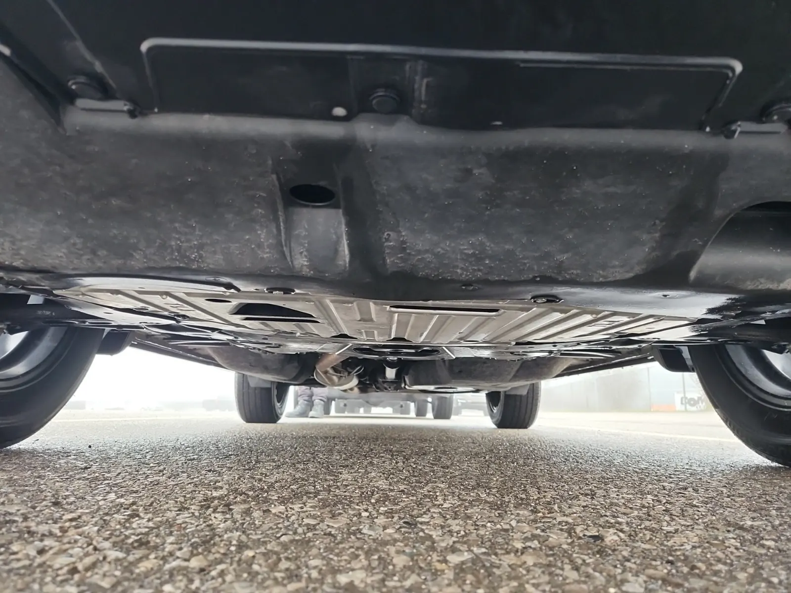 Undercarriage - Front Photo