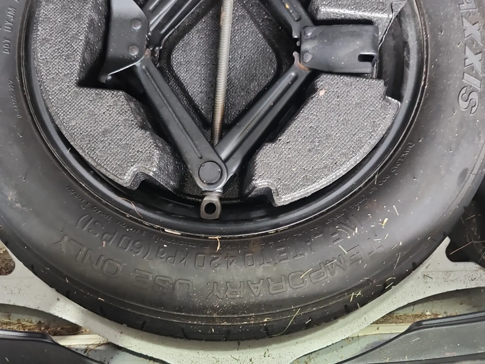 Spare Tire & Wheel Photo