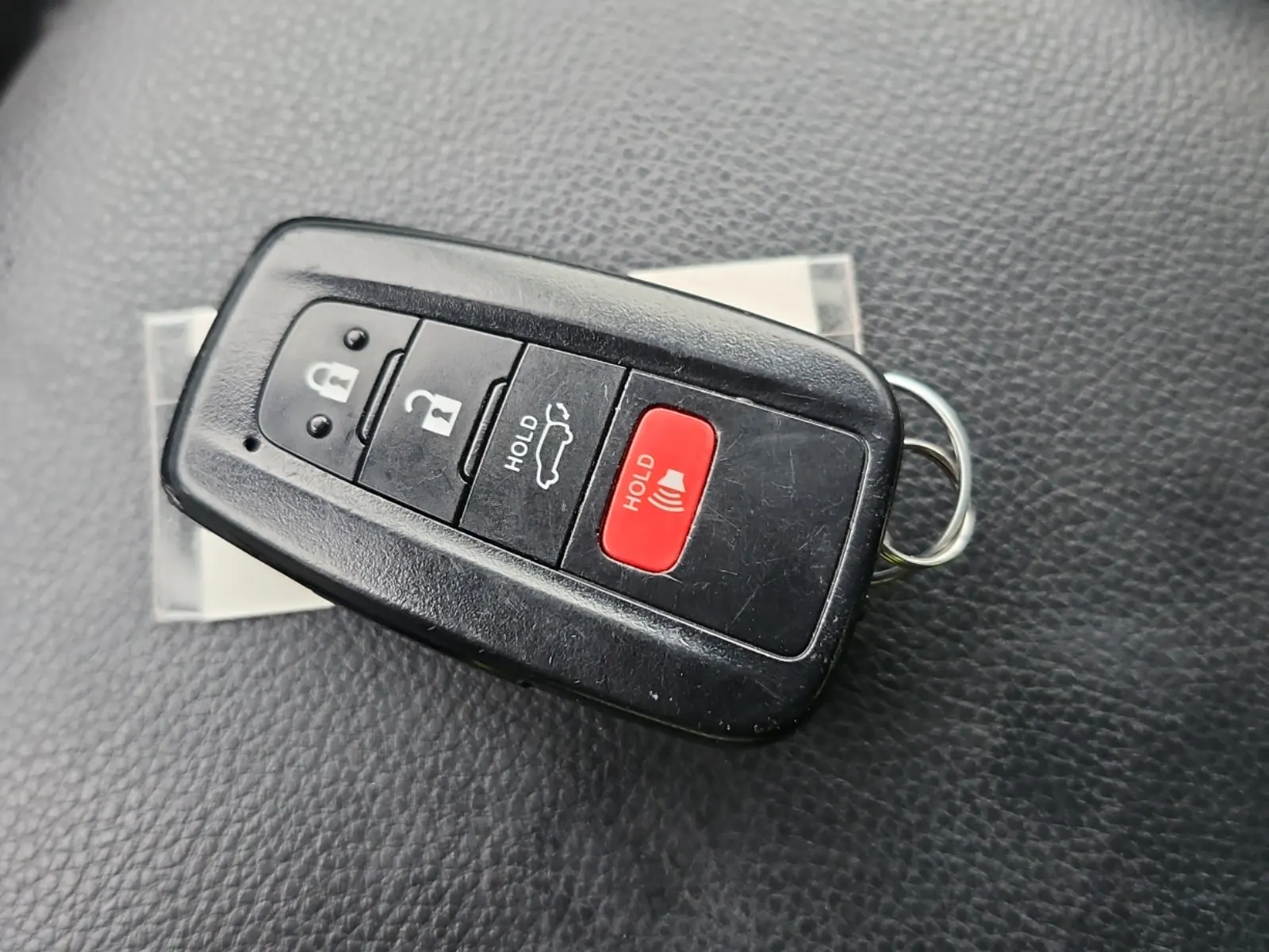 Keys/Fobs/Manual Photo