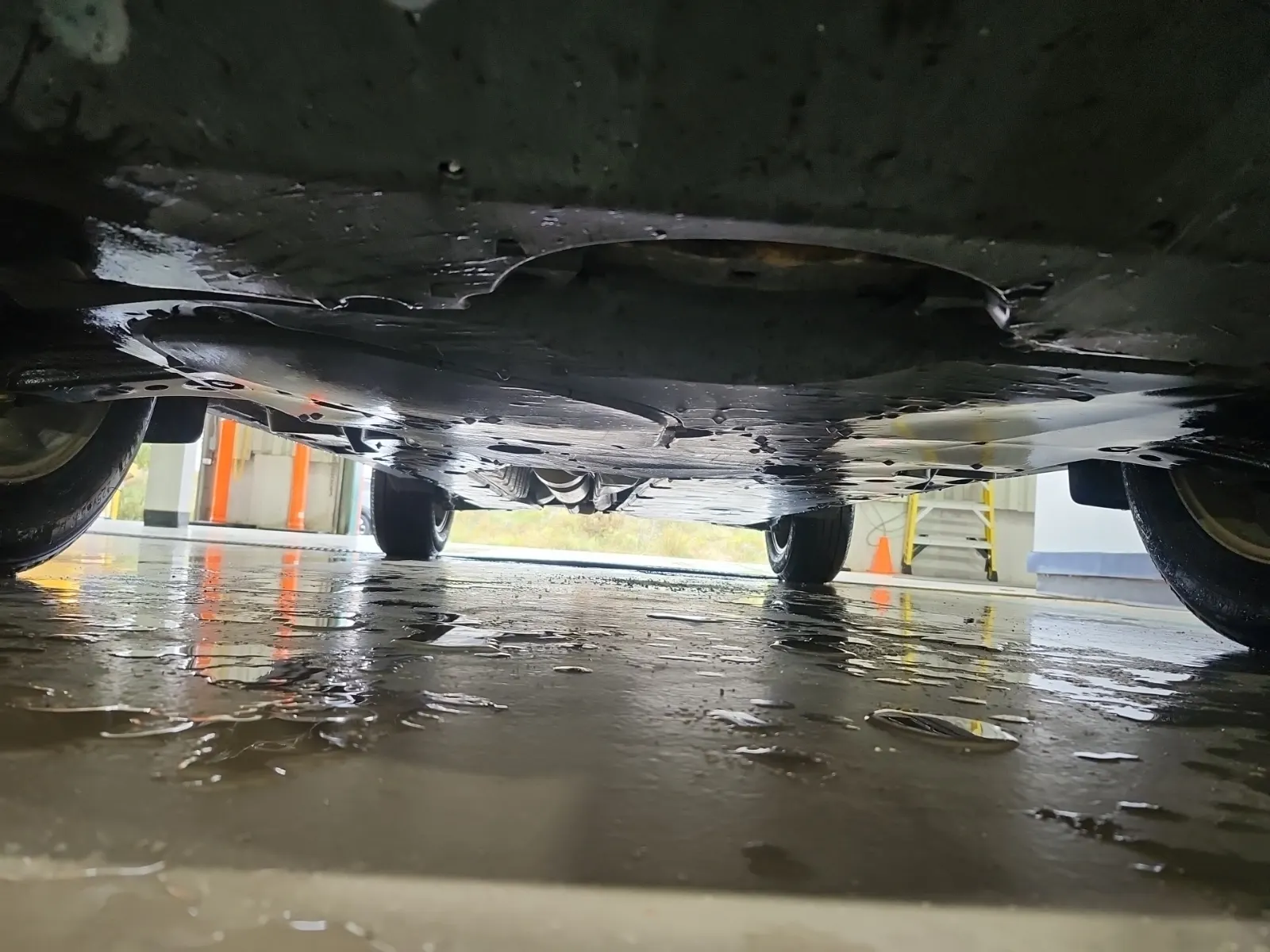 Undercarriage - Front Photo