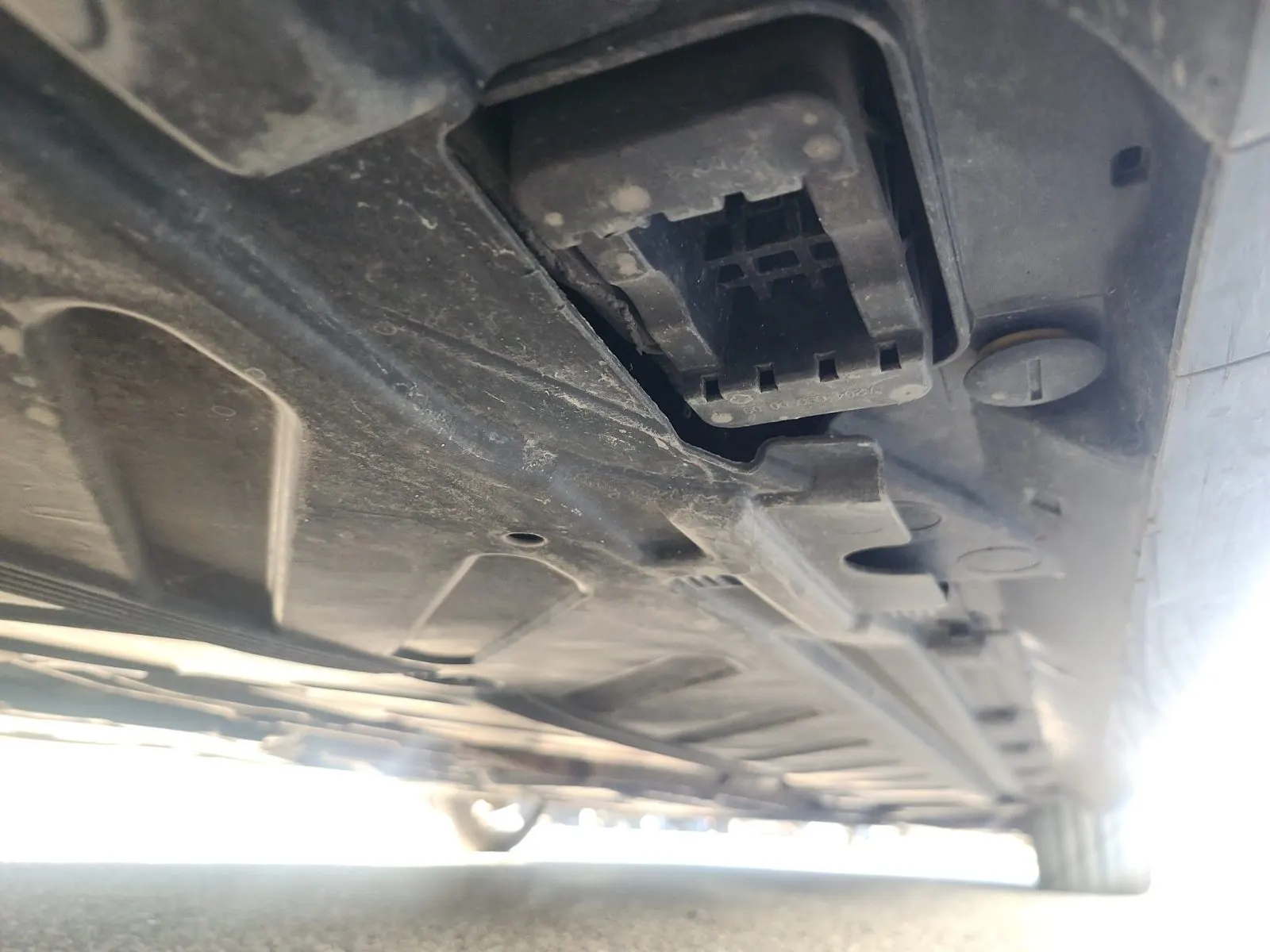 Undercarriage - Passenger Photo