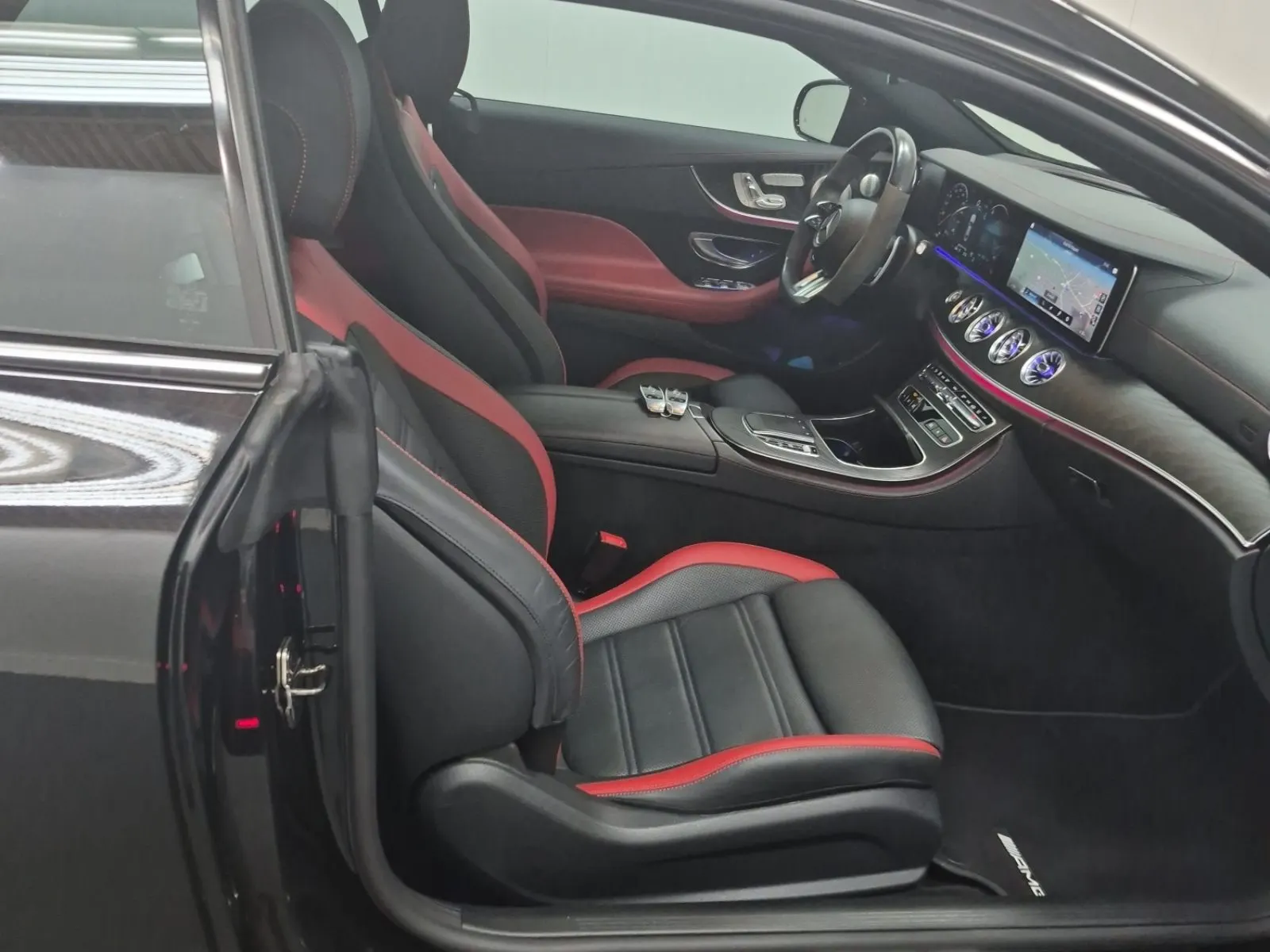 Right Side Interior Photo