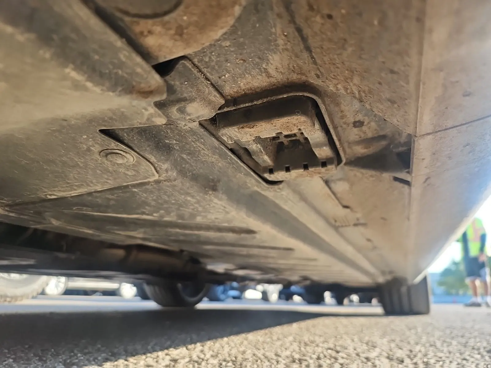 Undercarriage - Driver Photo