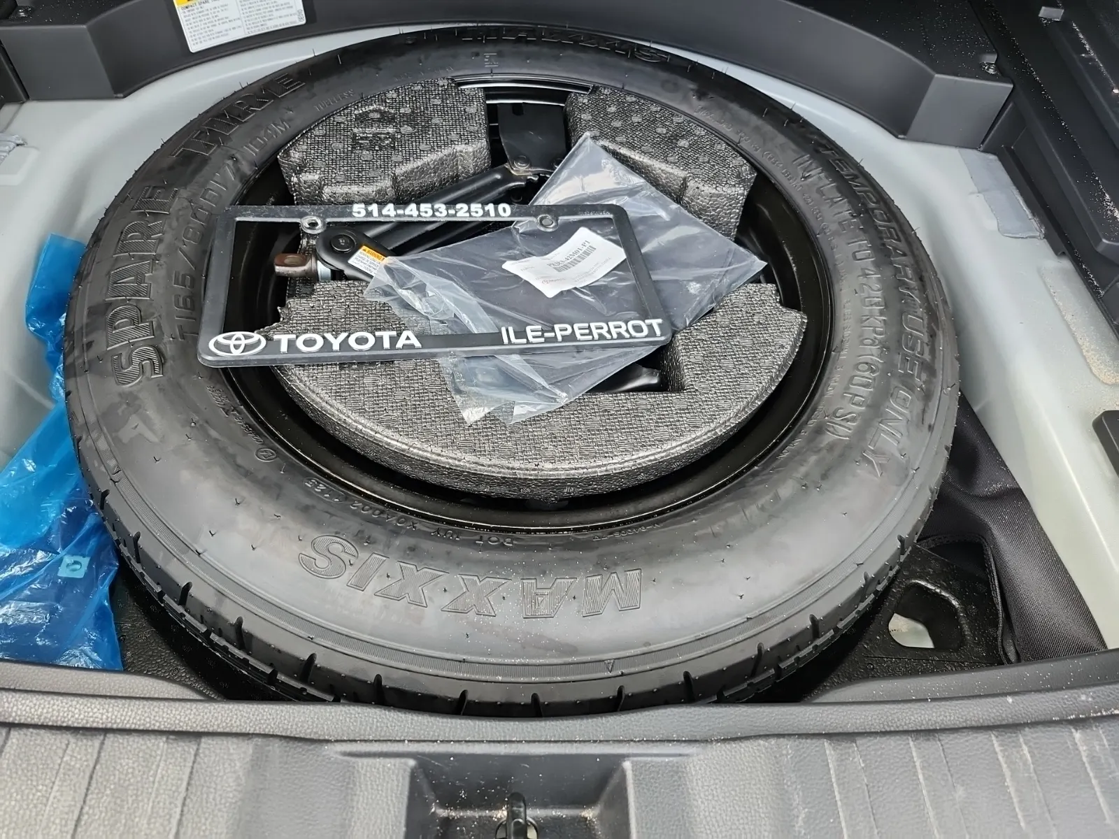 Spare Tire & Wheel Photo