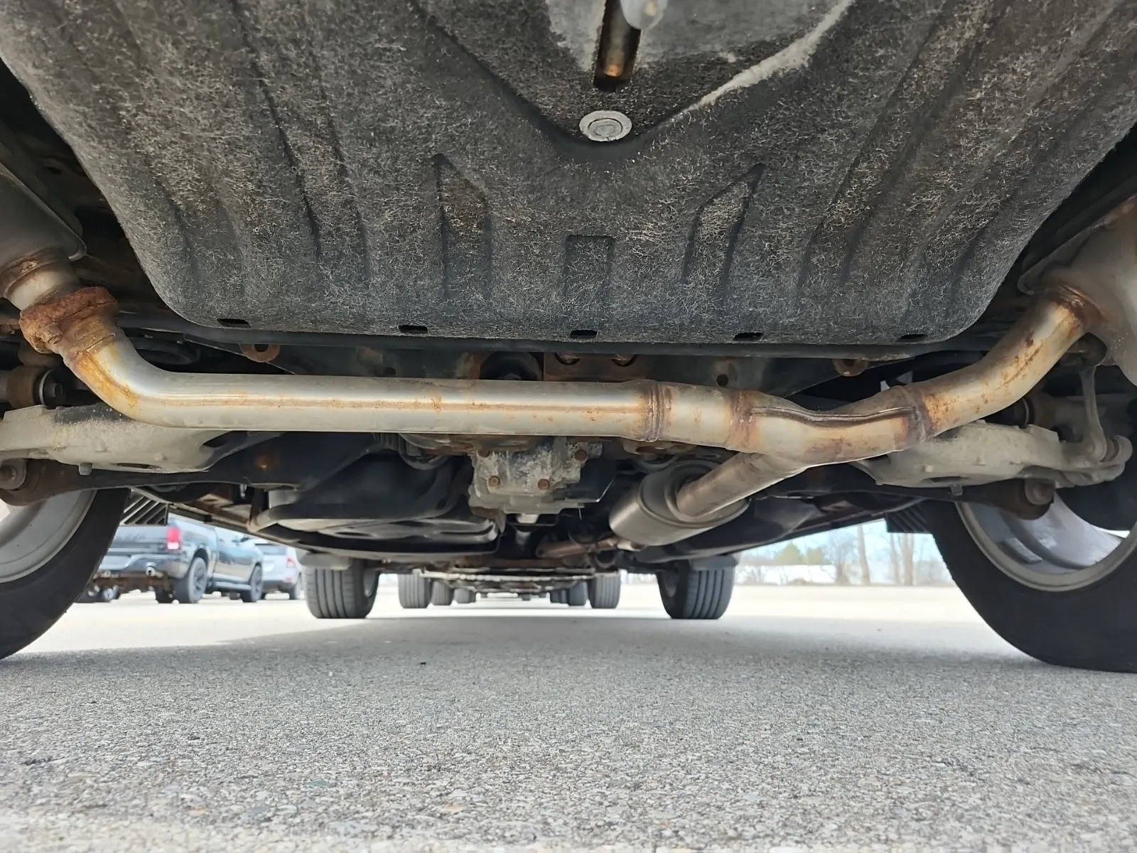 Undercarriage - Rear Photo