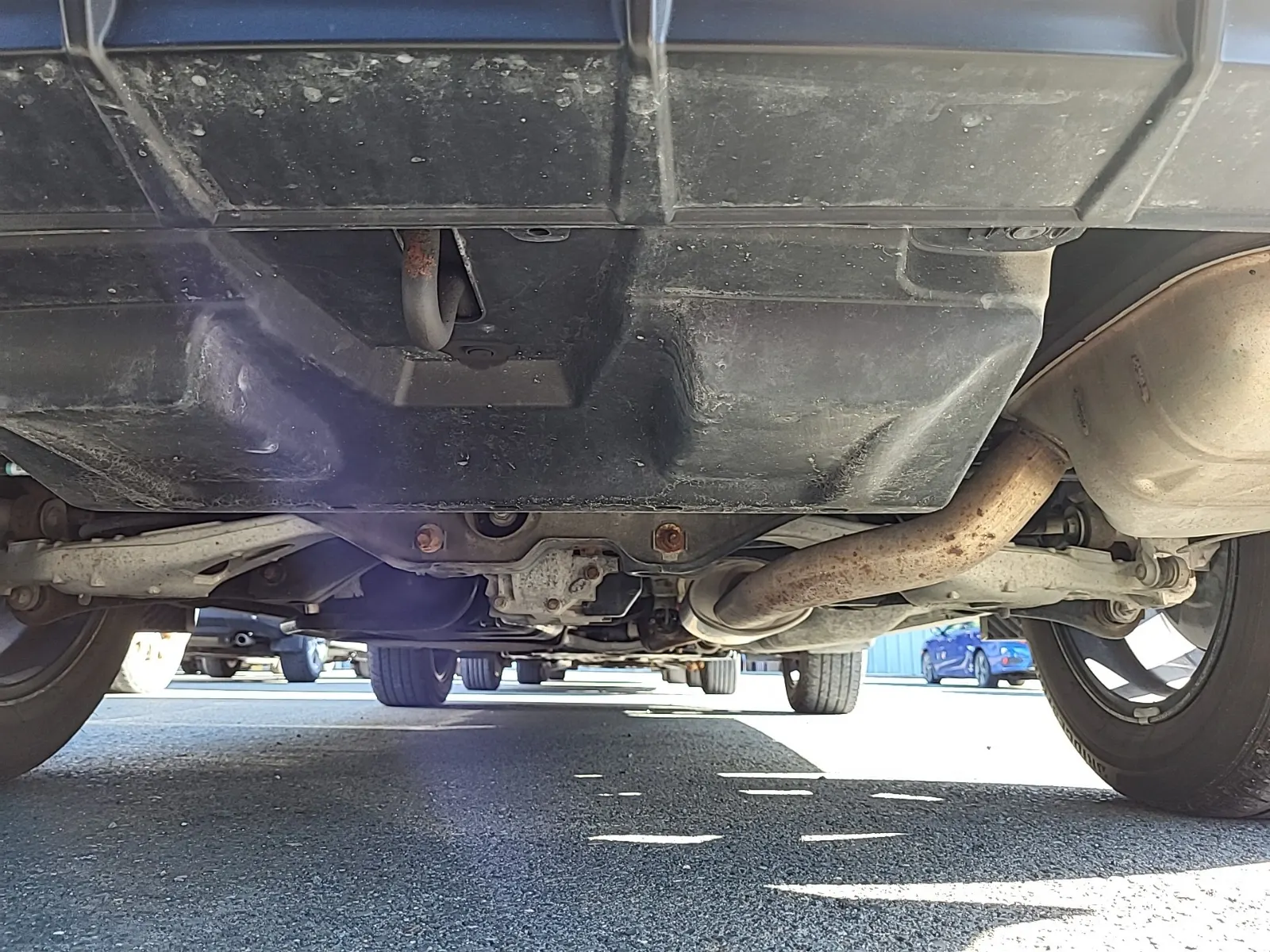 Undercarriage - Rear Photo