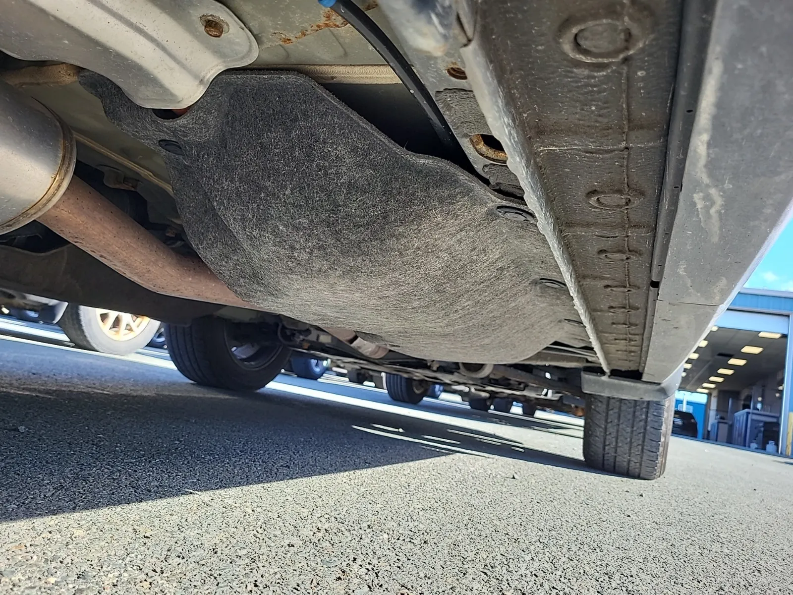 Undercarriage - Passenger Photo