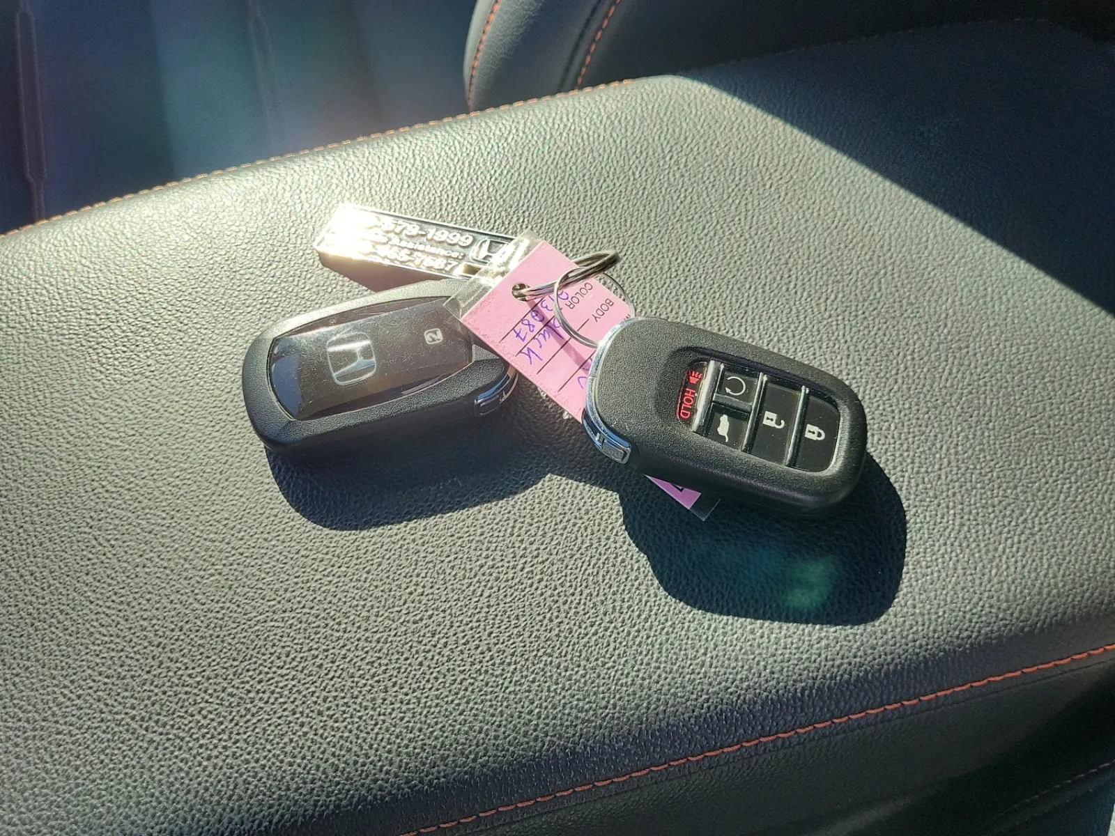 Keys/Fobs/Manual Photo