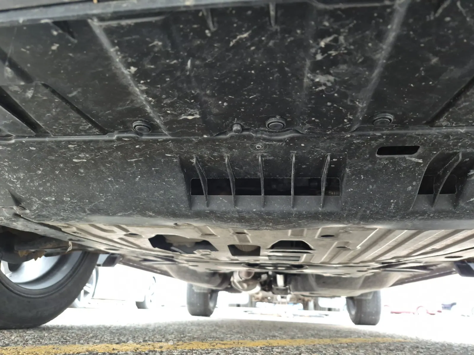 Undercarriage - Front Photo