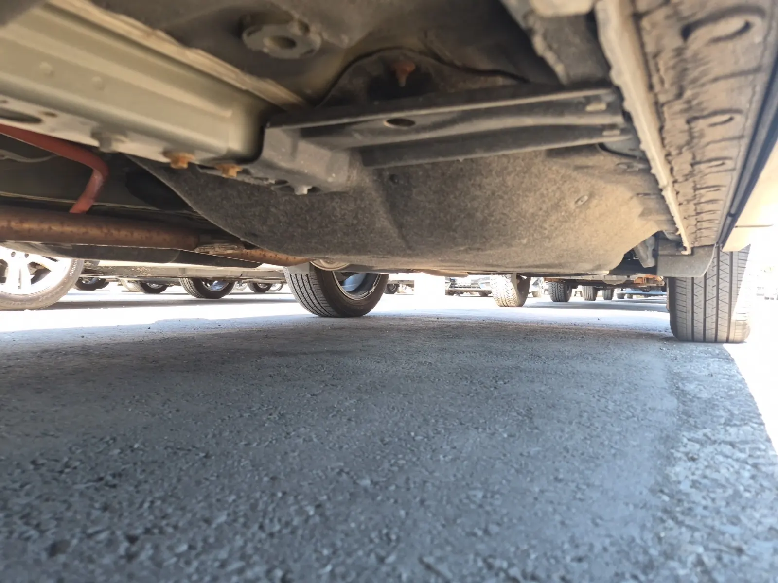 Undercarriage - Driver Photo