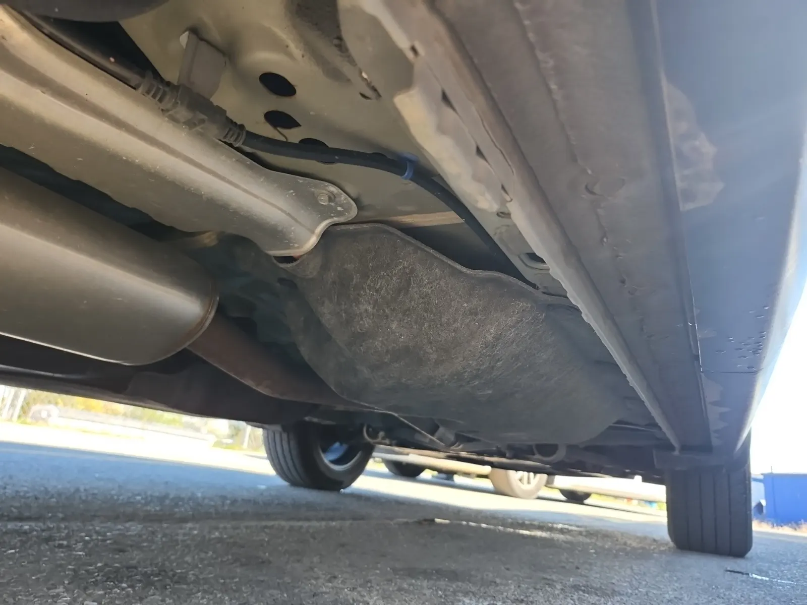 Undercarriage - Passenger Photo