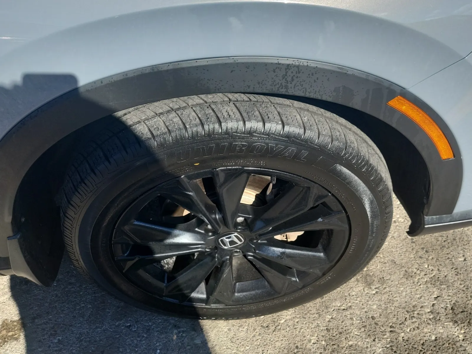 Right Front Wheel/Tire Photo