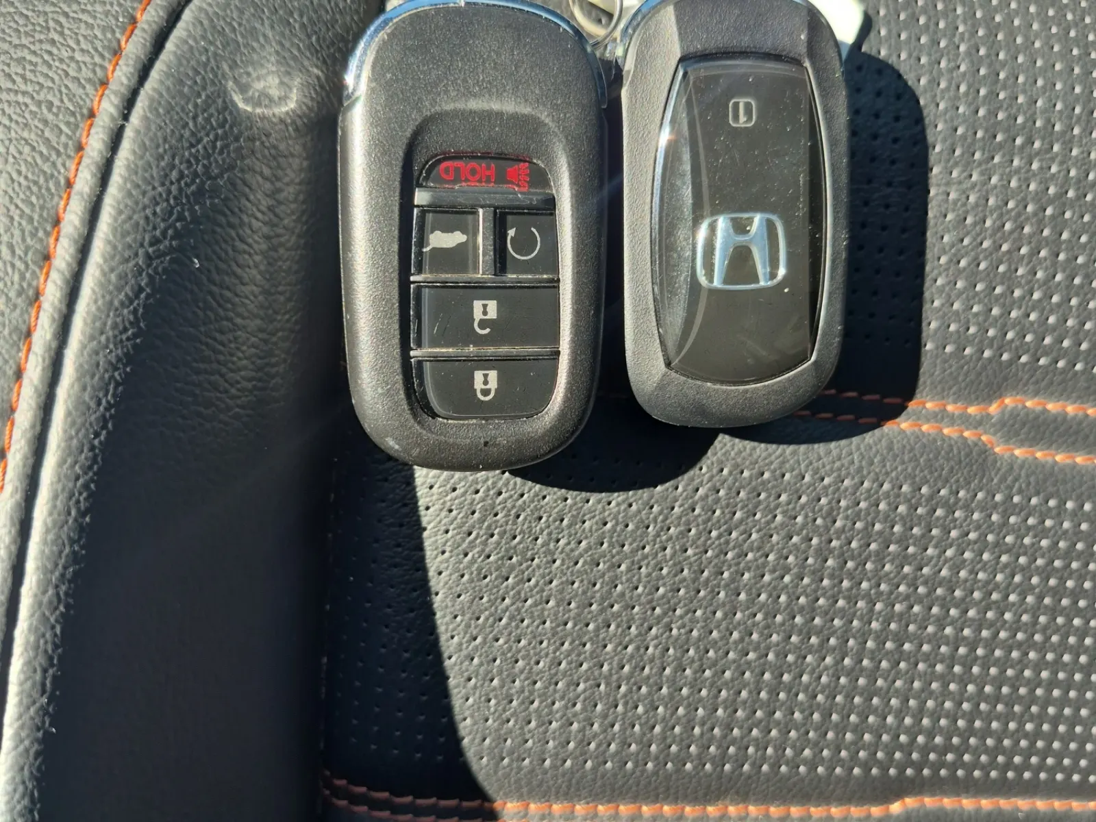 Keys/Fobs/Manual Photo