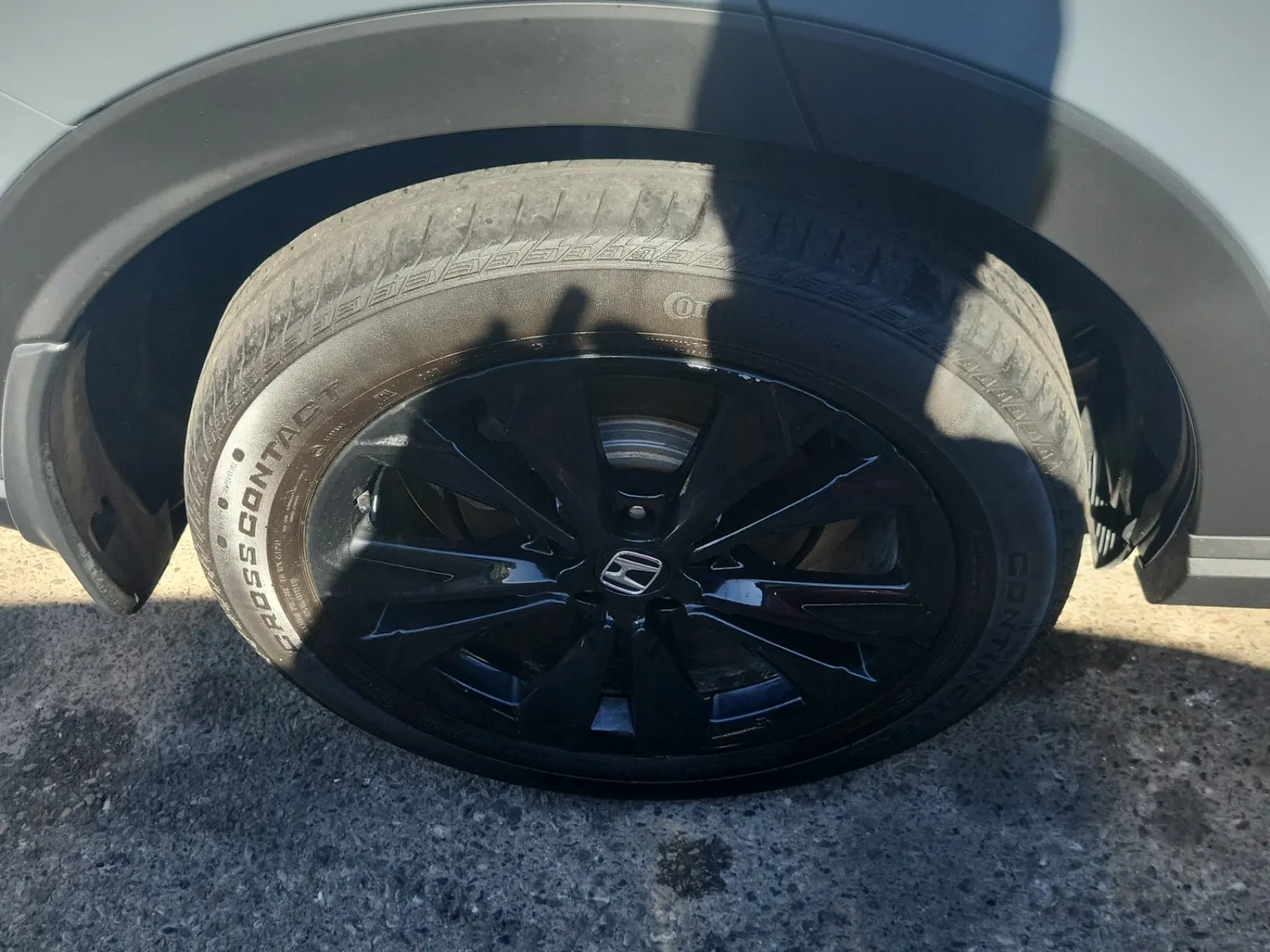 Right Rear Wheel/Tire Photo