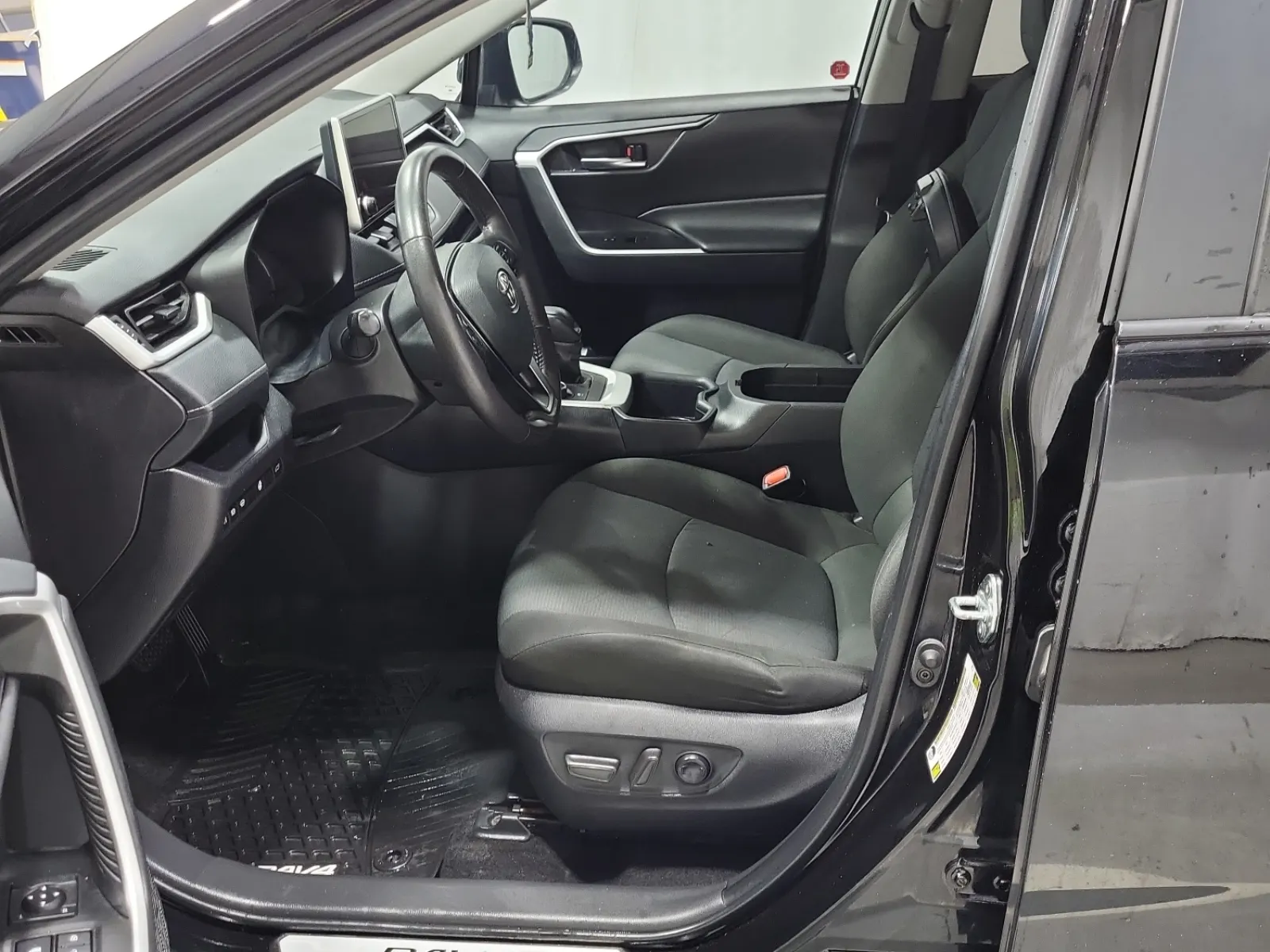 Front Interior Photo
