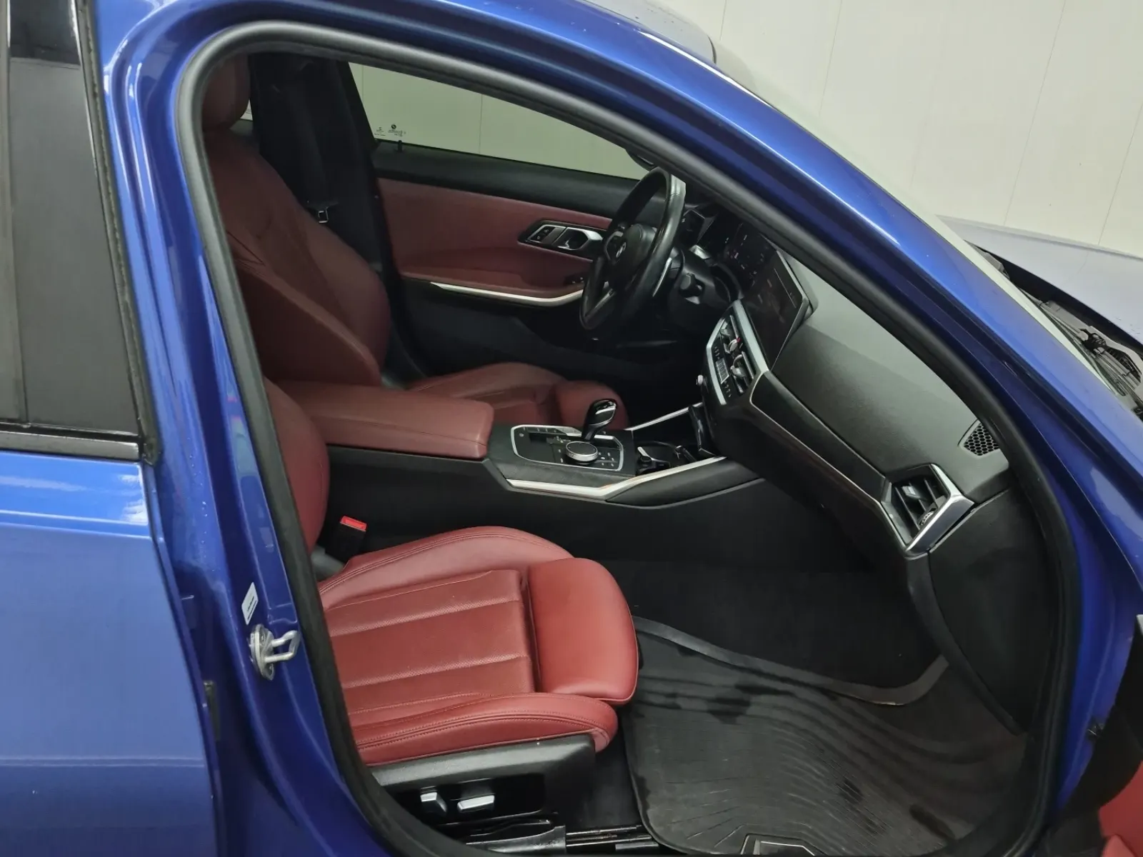 Right Side Interior Photo