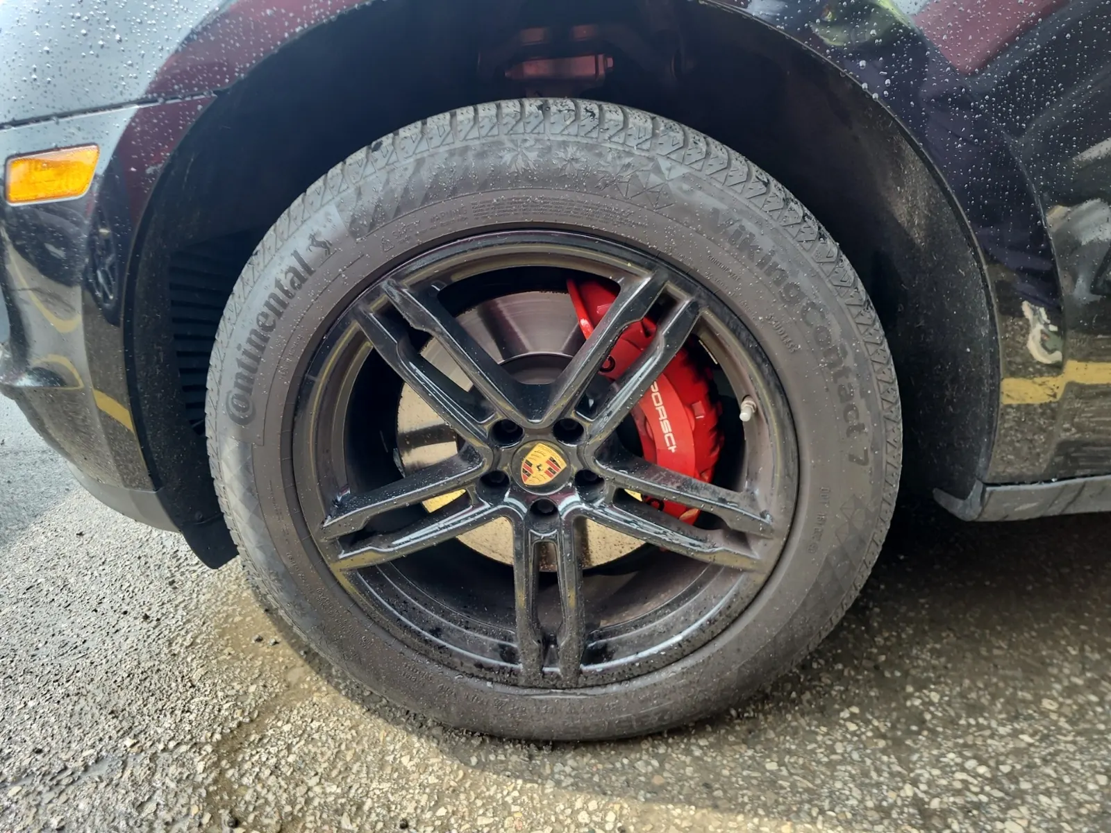 Front driver wheel/tire photo