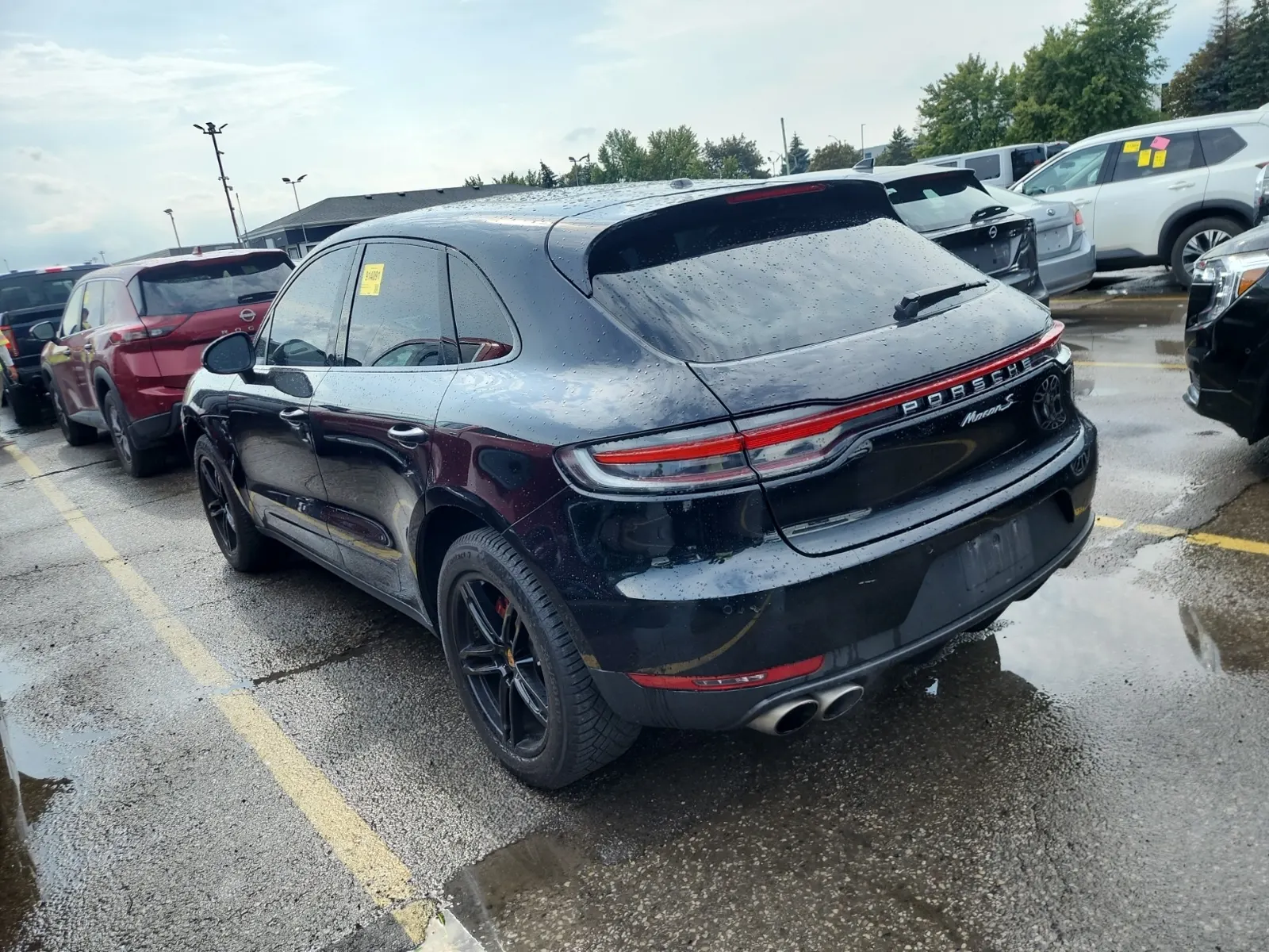 Driver Rear 3/4 Photo