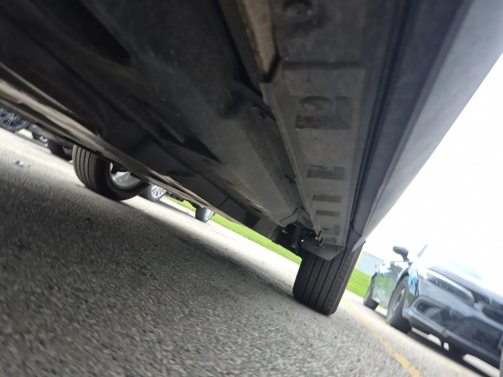 Undercarriage - Driver Photo