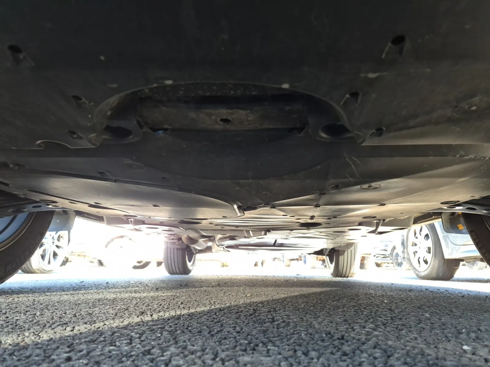 Undercarriage - Front Photo
