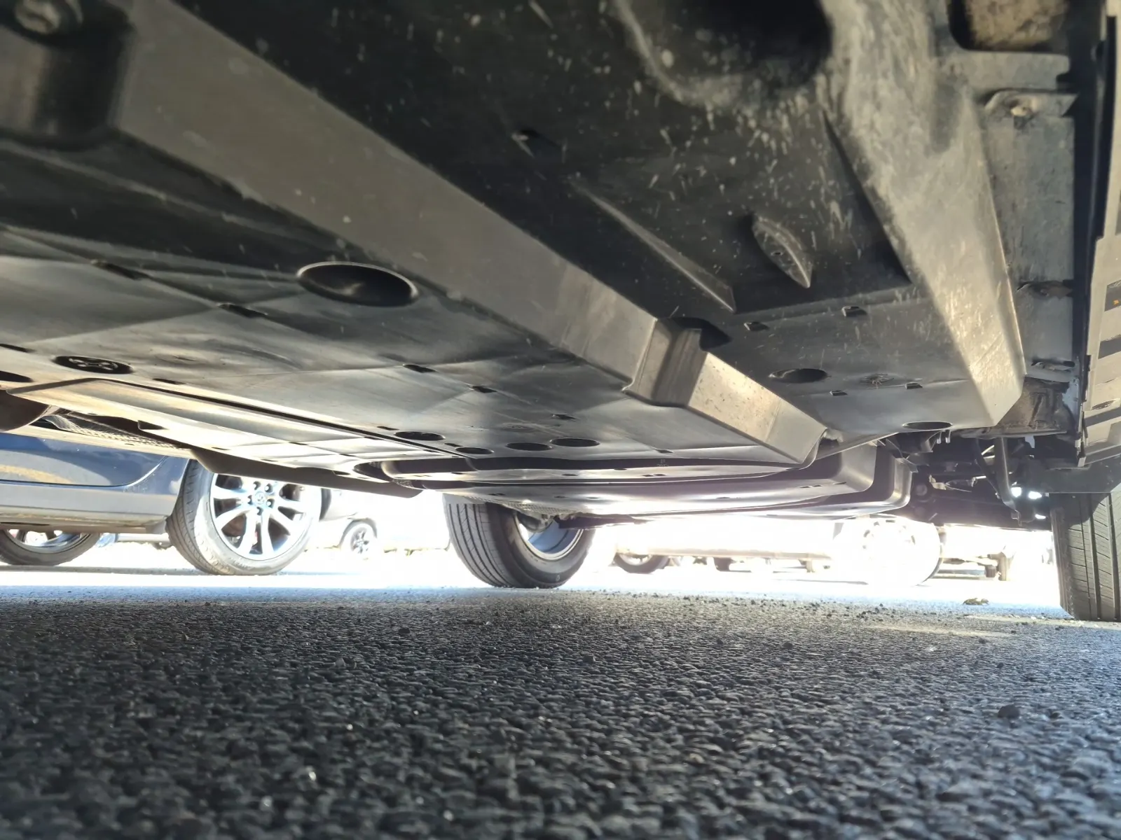Undercarriage - Driver Photo