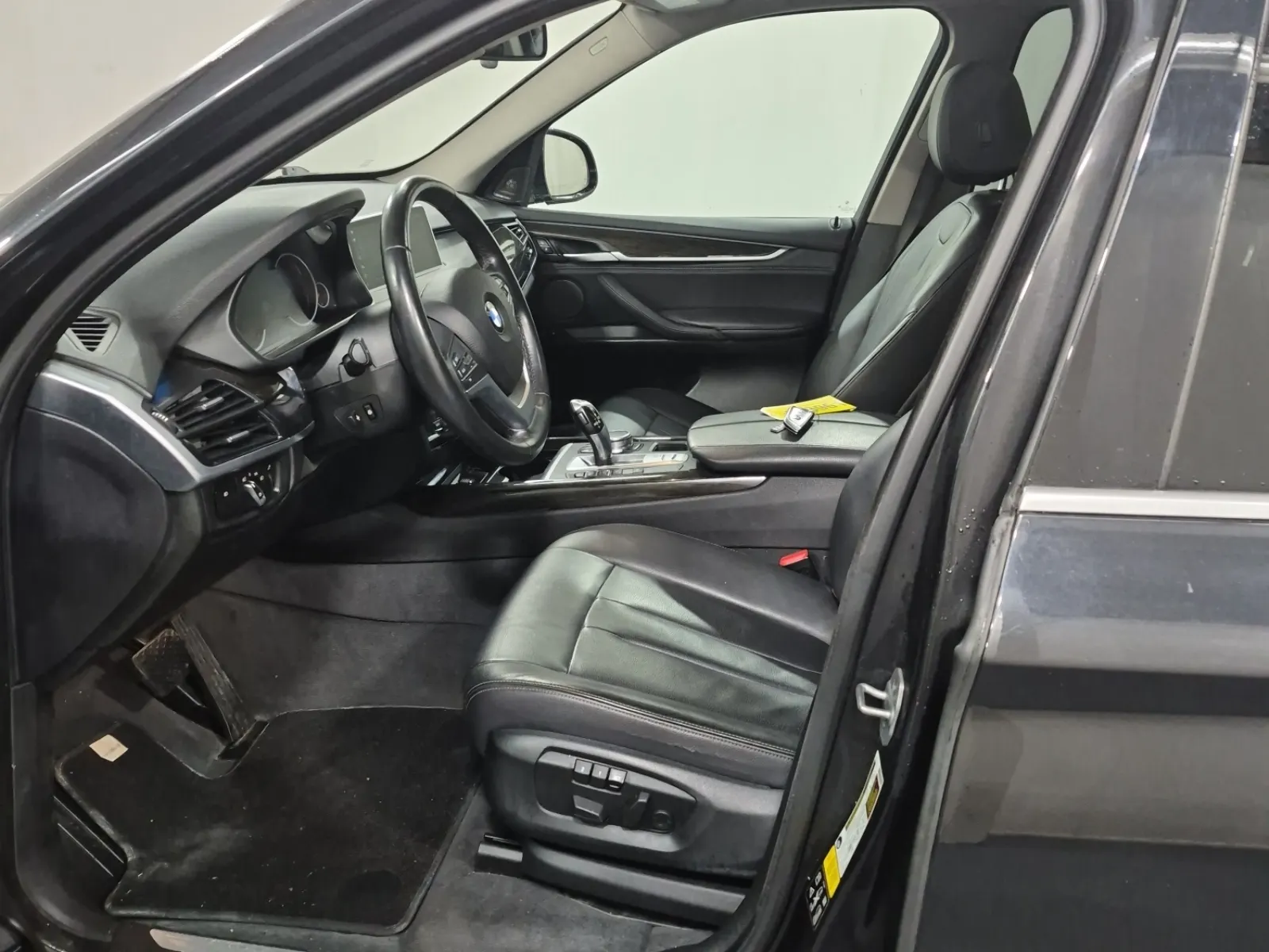 Front Interior Photo