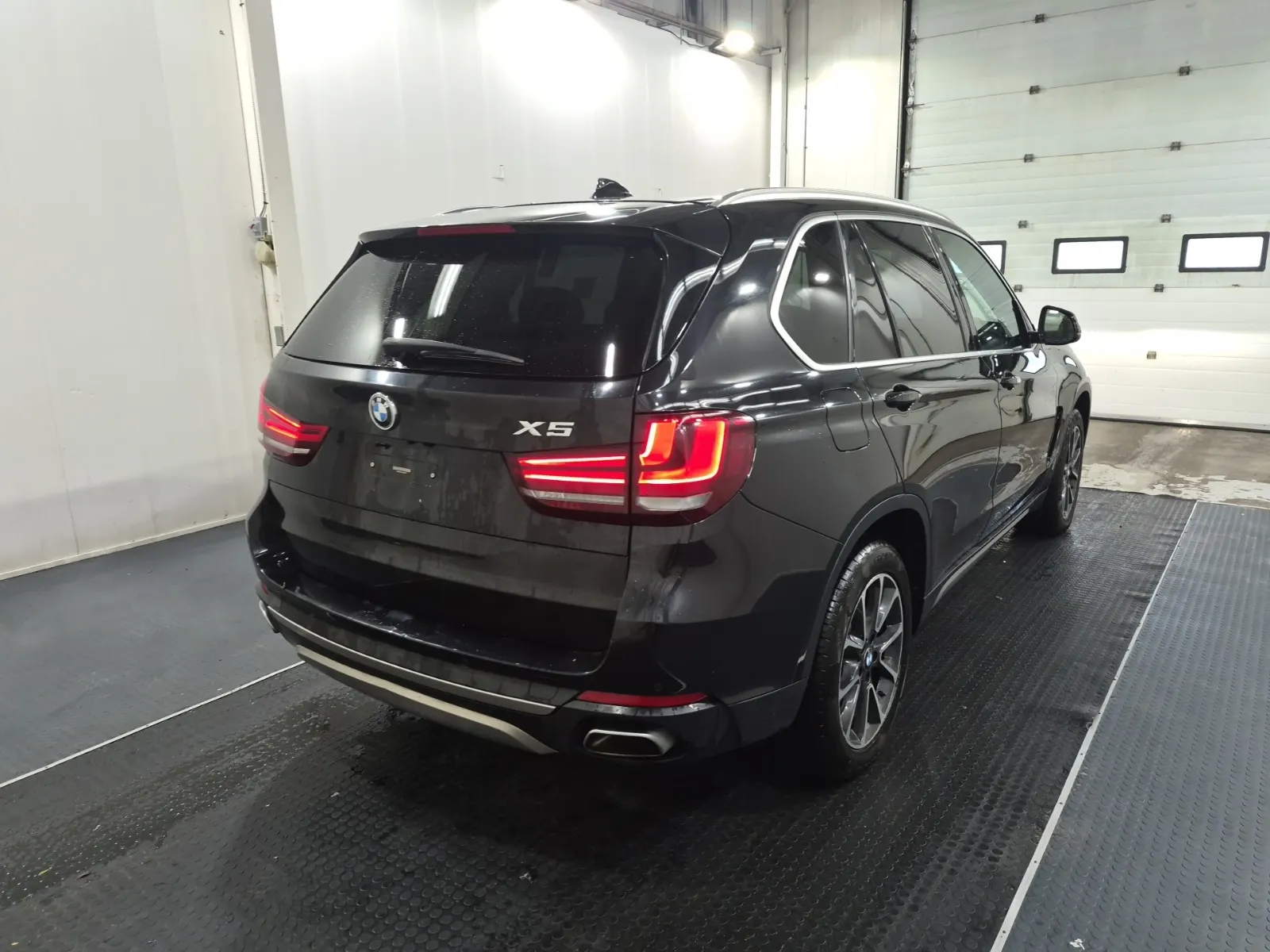 Passenger Rear 3/4 Photo